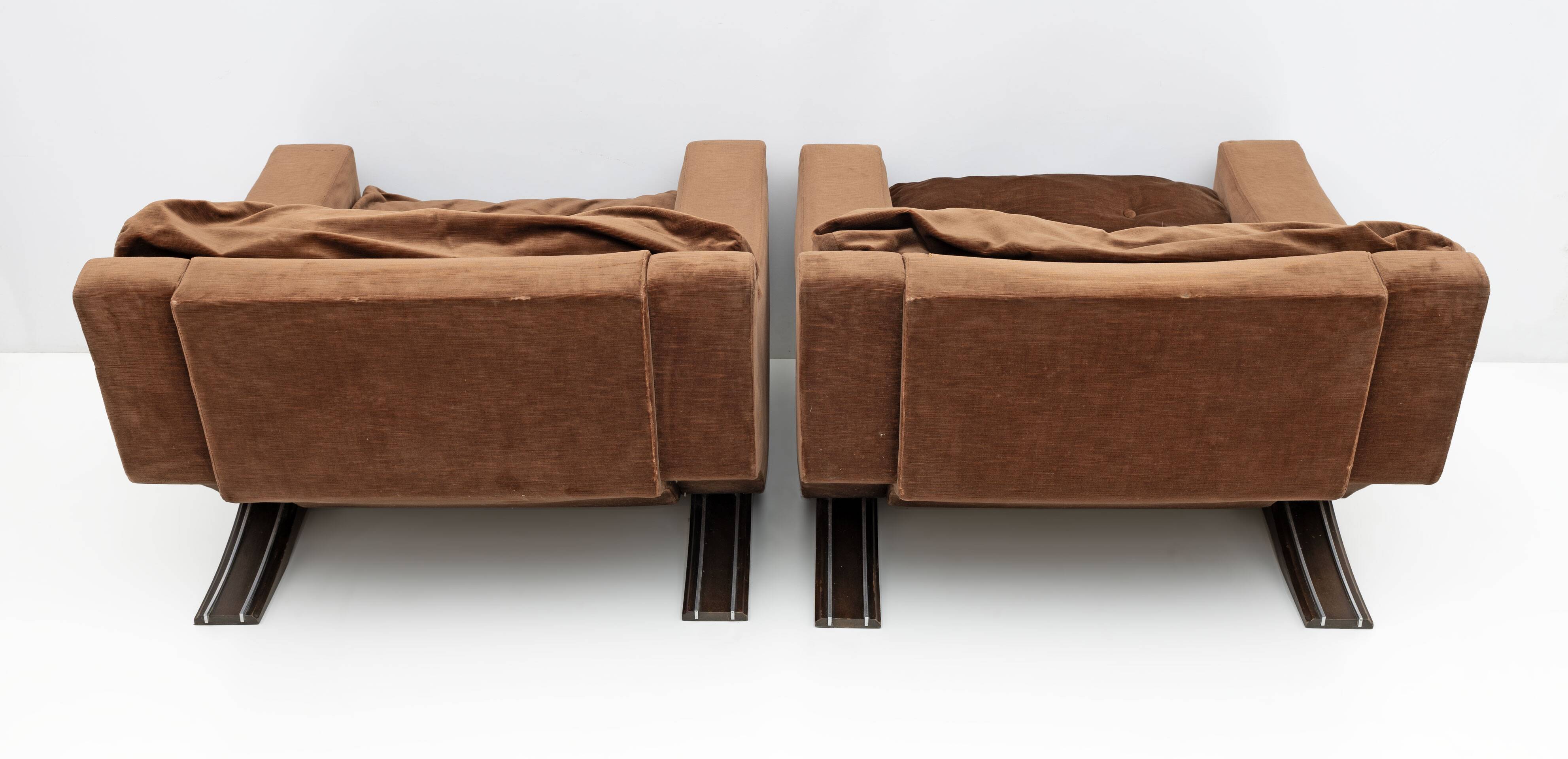 Pair of Mid-century Modern Italian Armchairs by Franz Sartori for Flexform