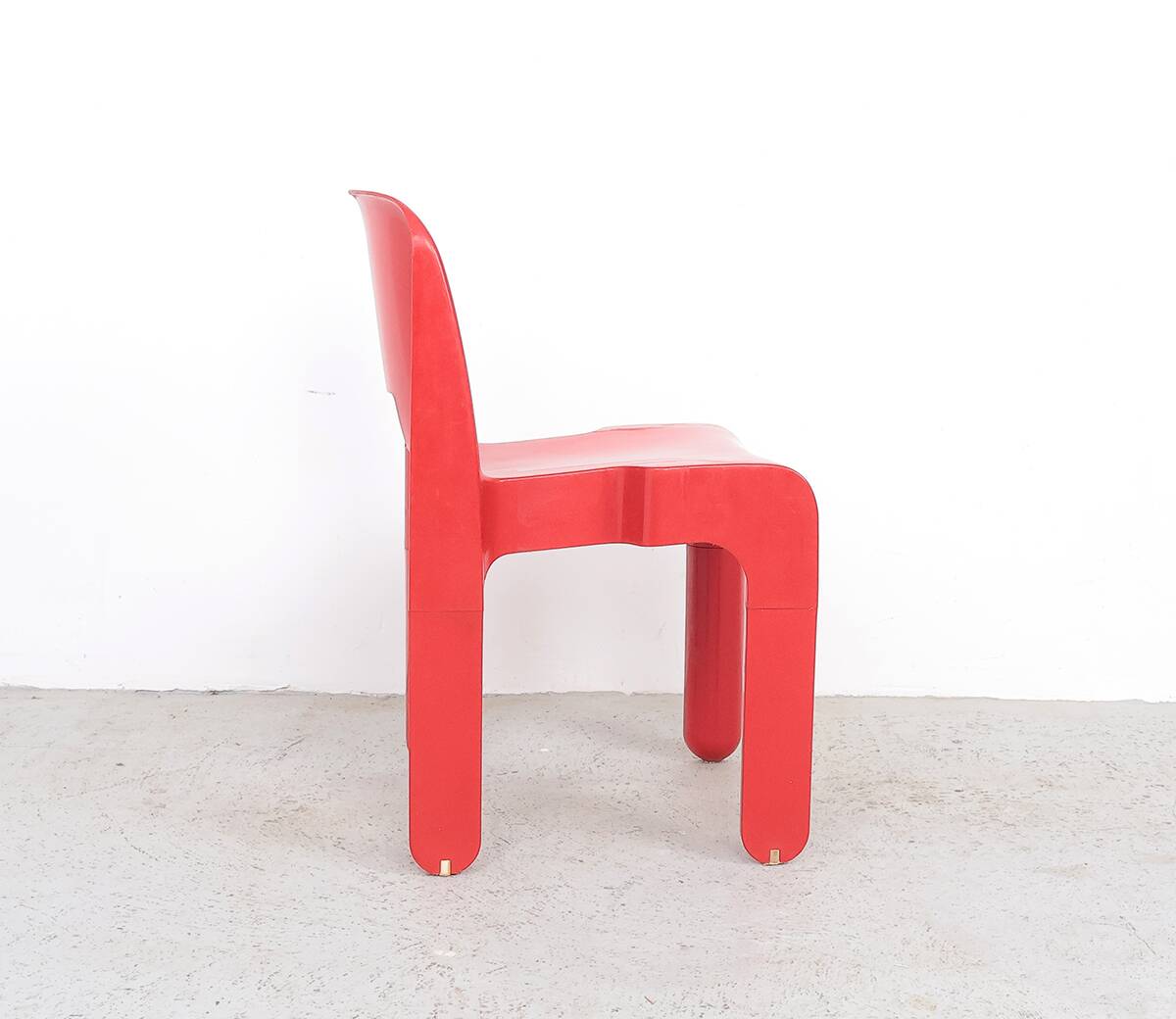 Joe Colombo red universale chairs for Kartell, 1960s