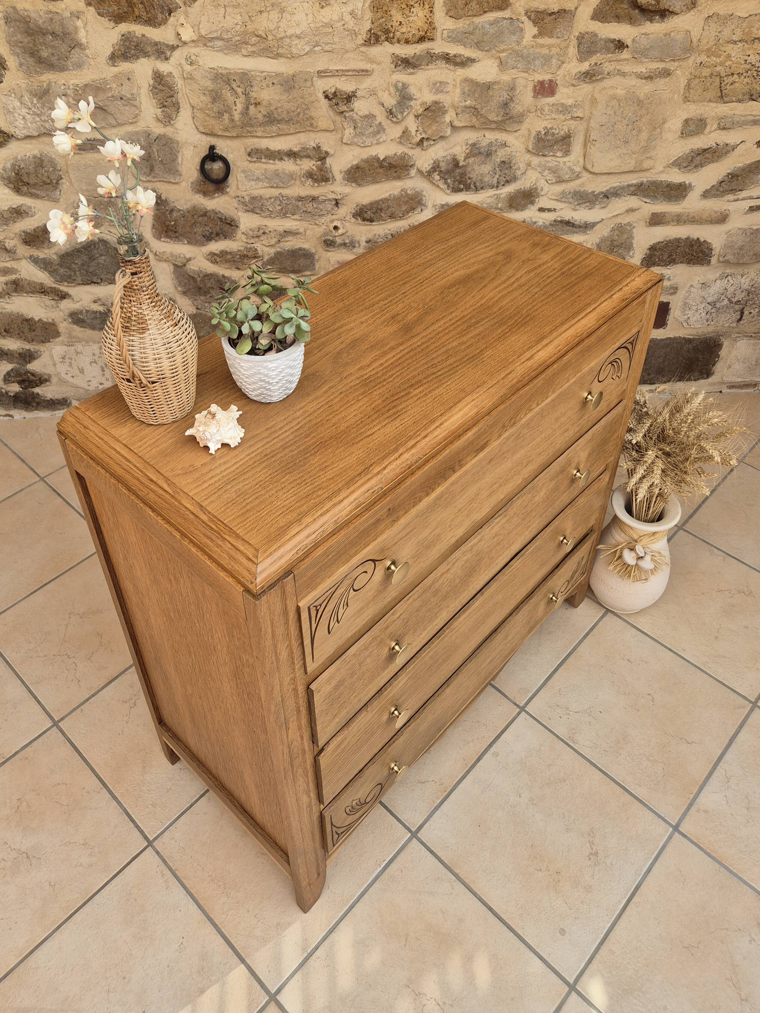 Art Deco chest of drawers