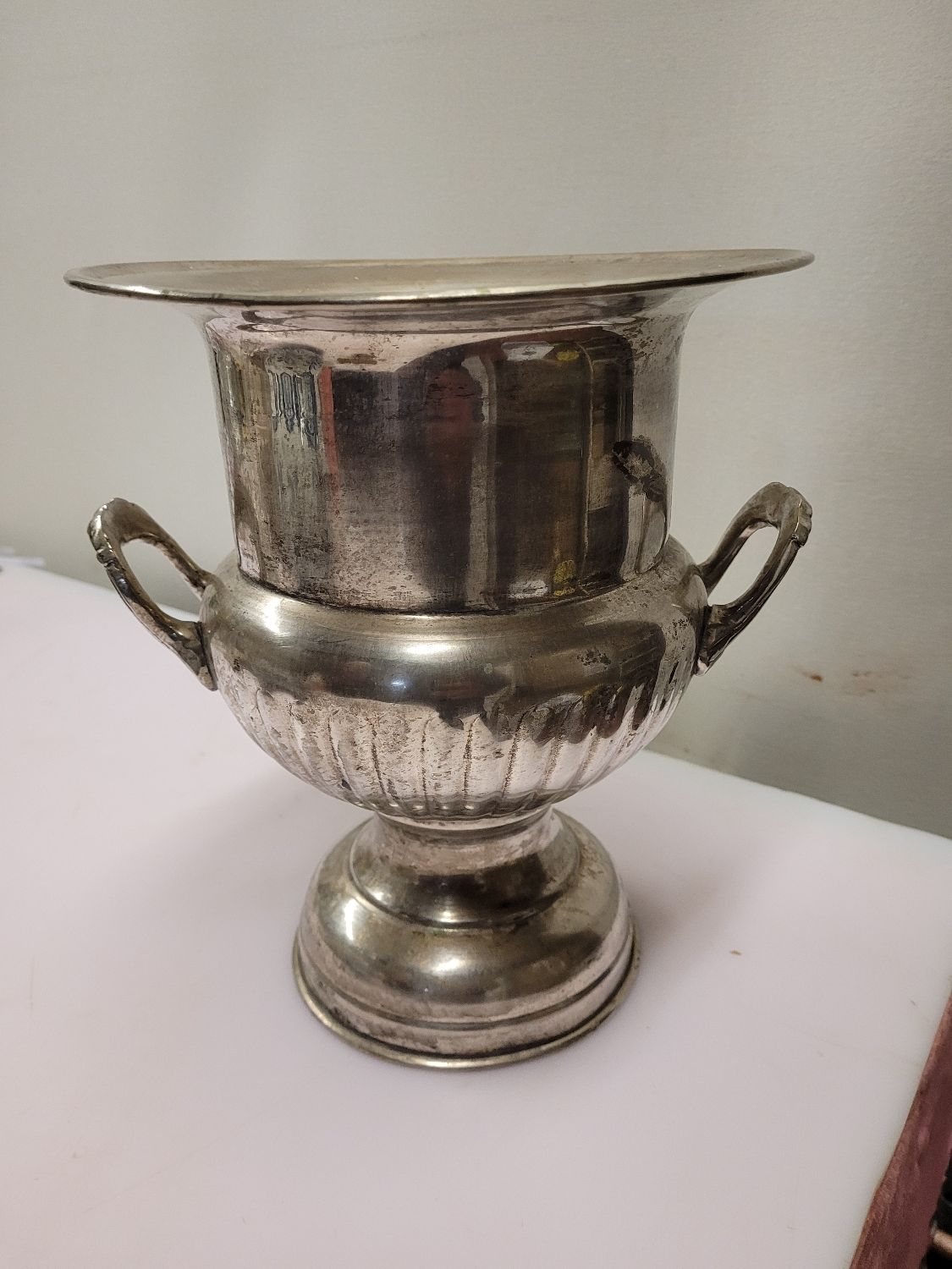 Antique champagne bucket in silver metal medicis shape