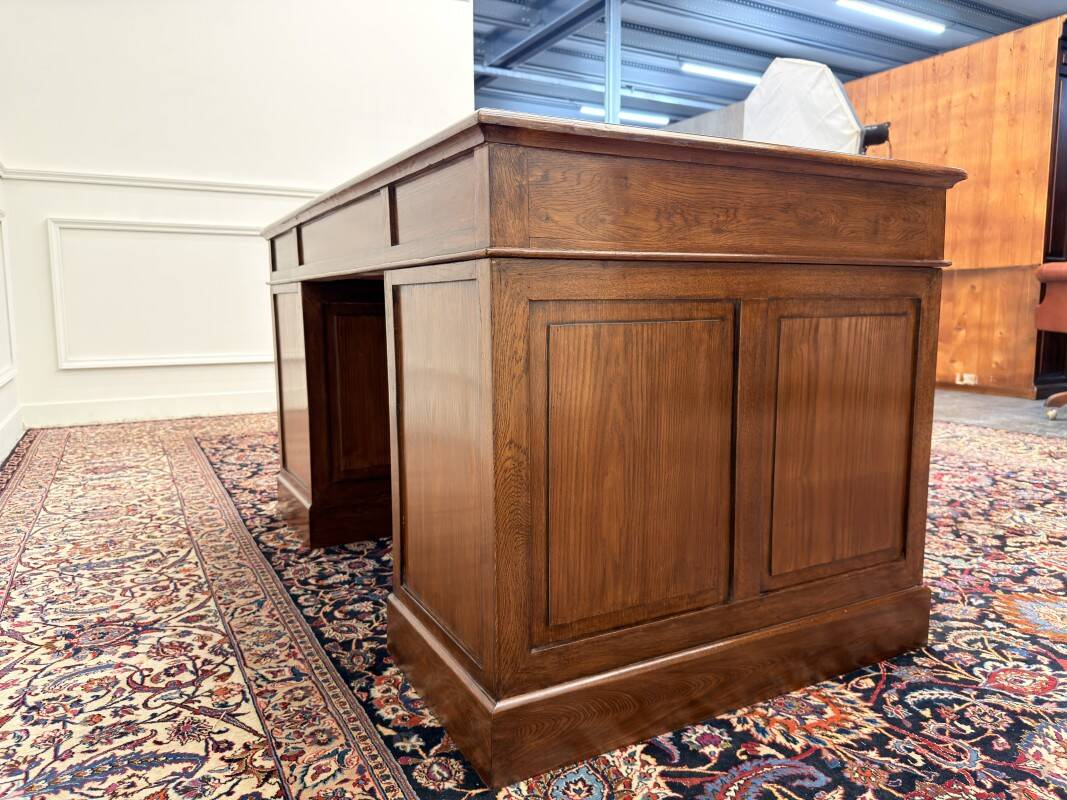 Classic English Desk with Green Inlay
