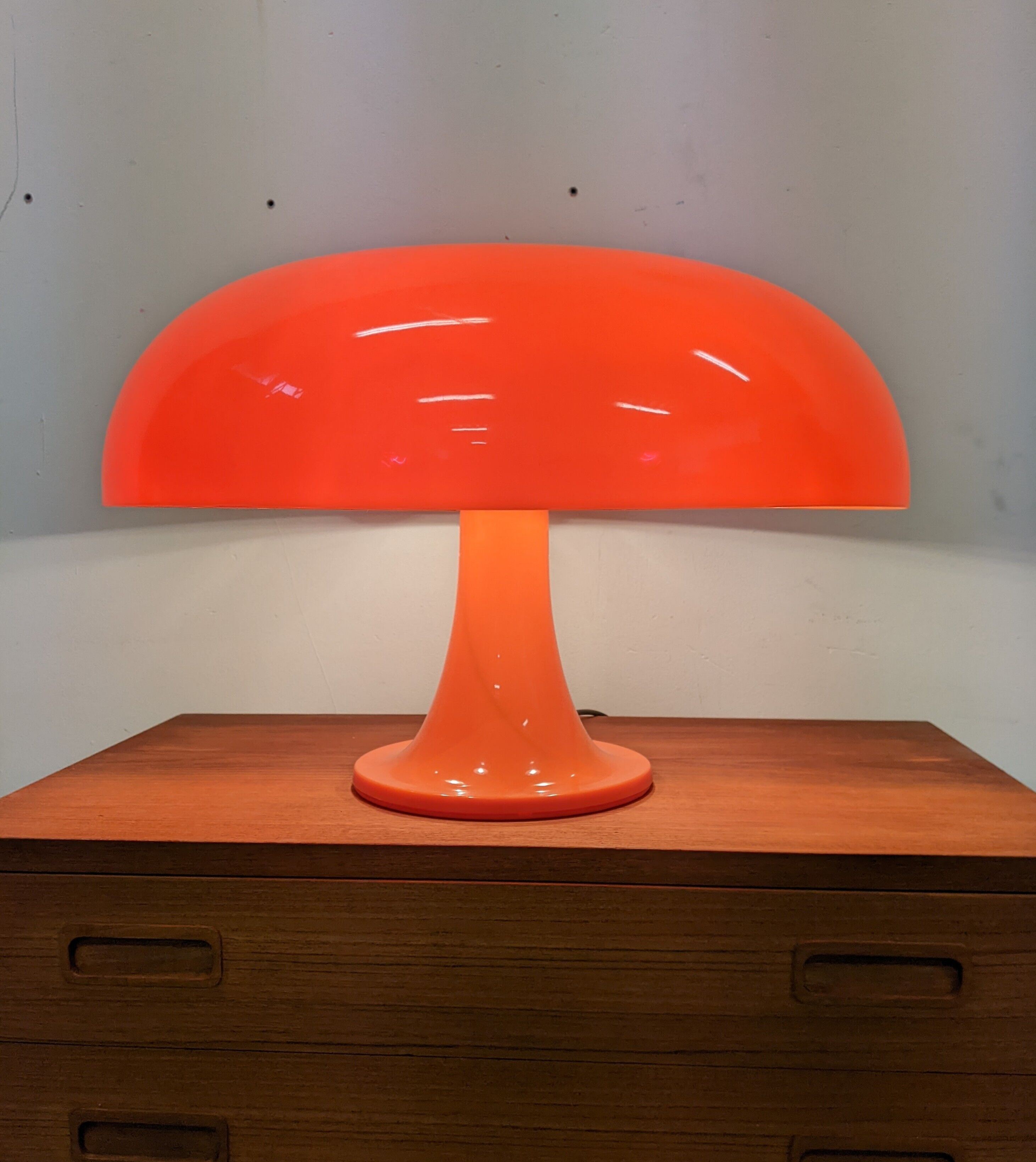 Nesso lamp by Artemide