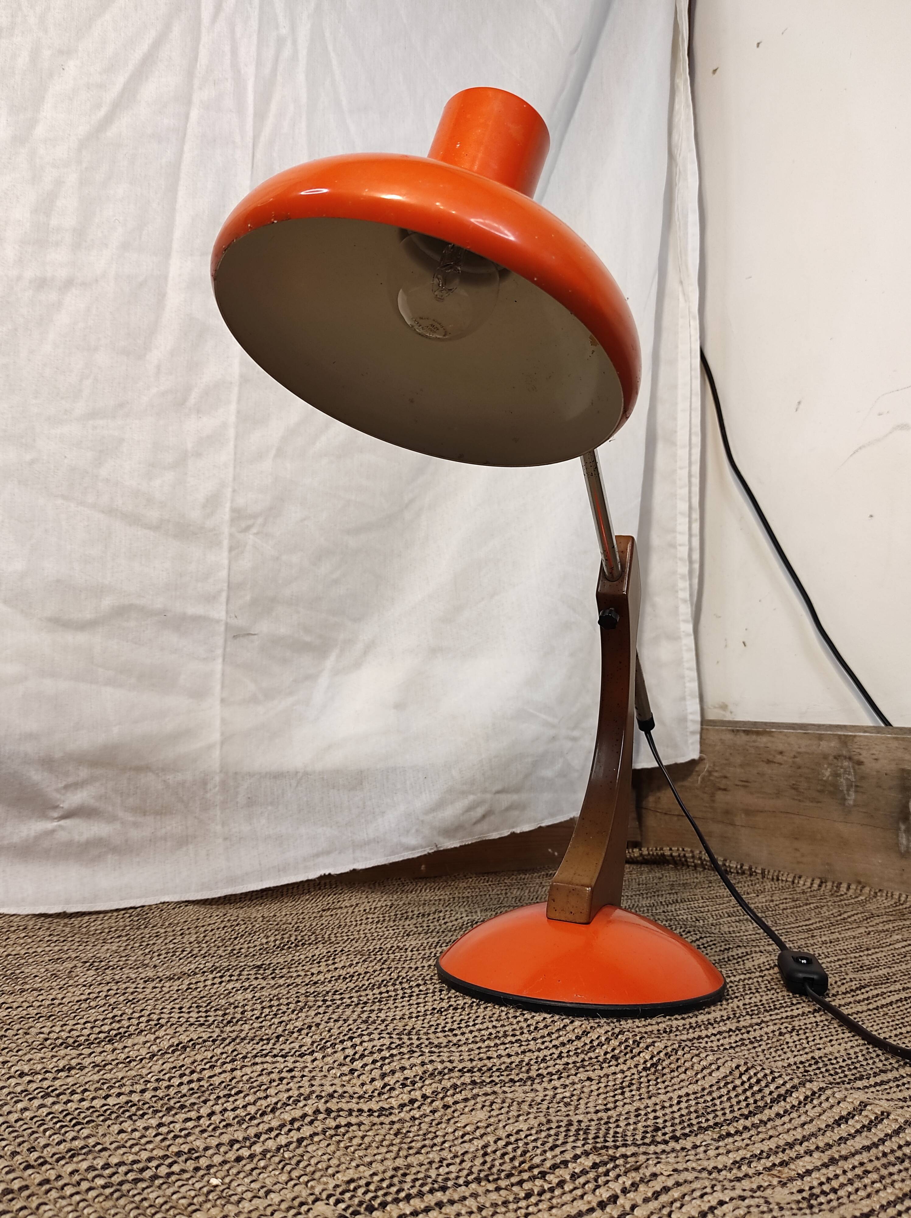 Desk lamp design 1970