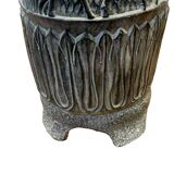 Vase en terre cuite polychrome a décor d'antilopes XX siècle