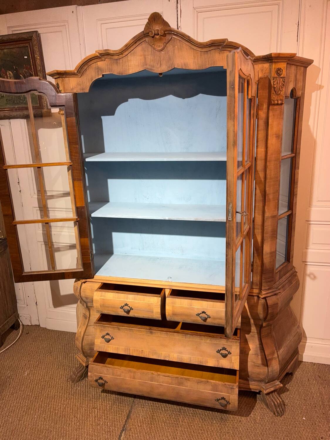 Old Dutch-style display cabinet