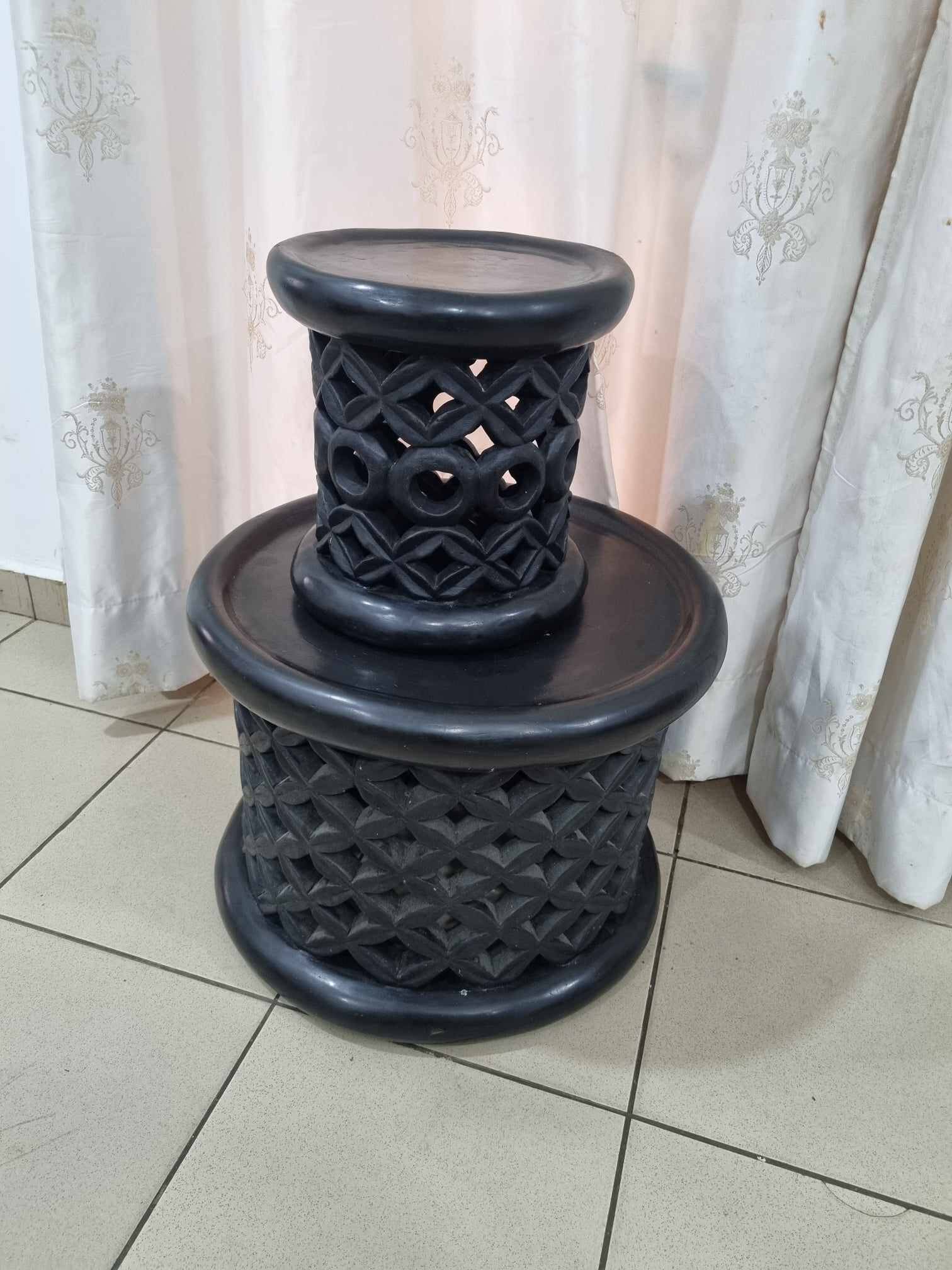 Bamileké African Coffee Table And Stool