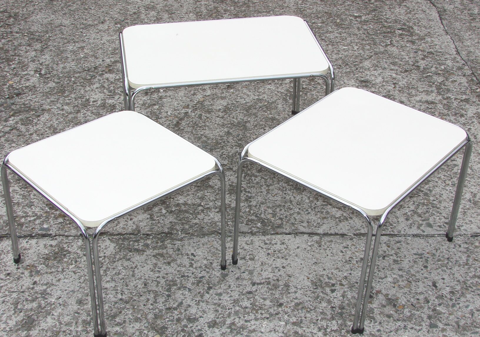 Set of 3 tables, 1970s