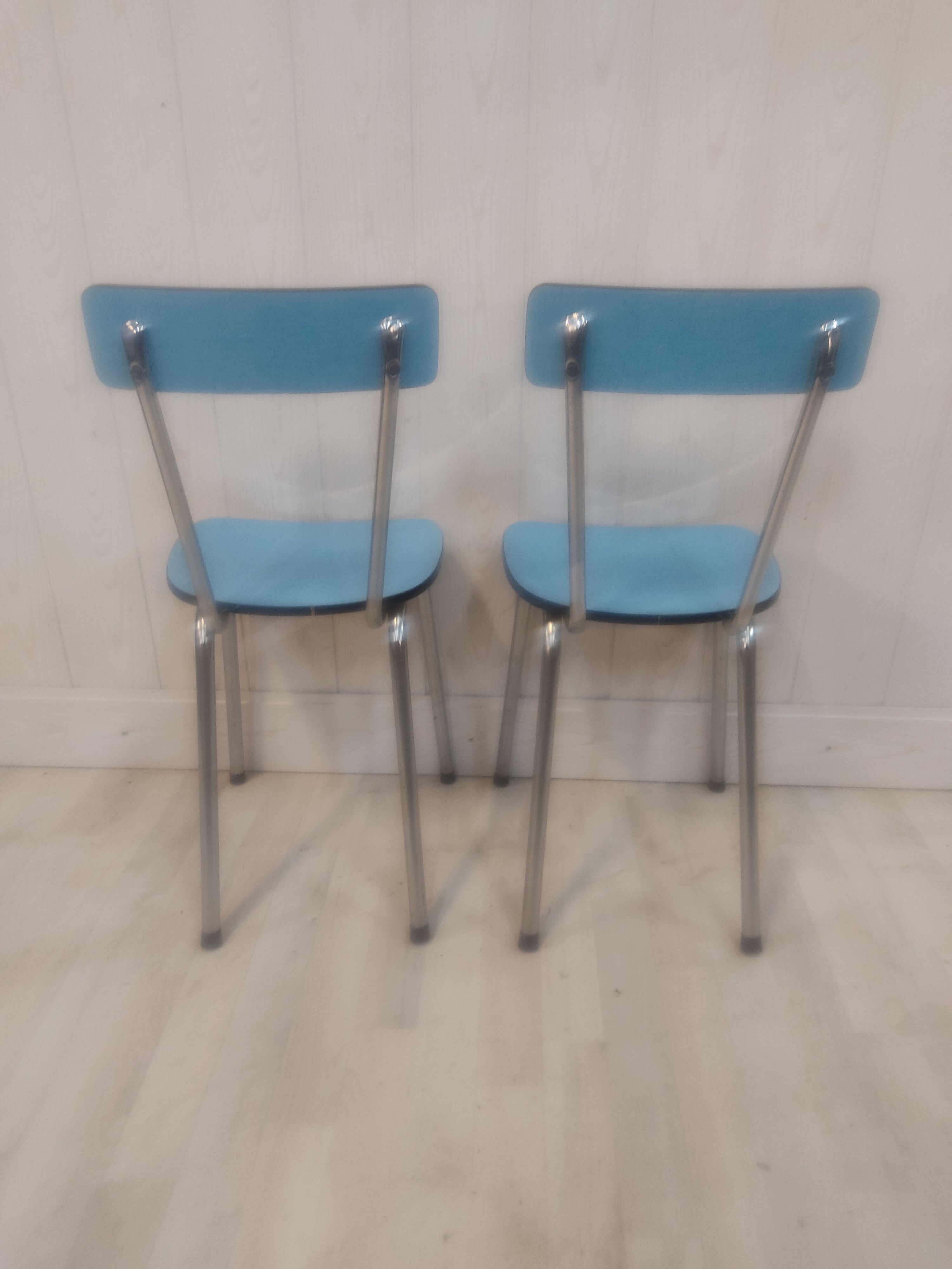 Paire de chaises formica bleu