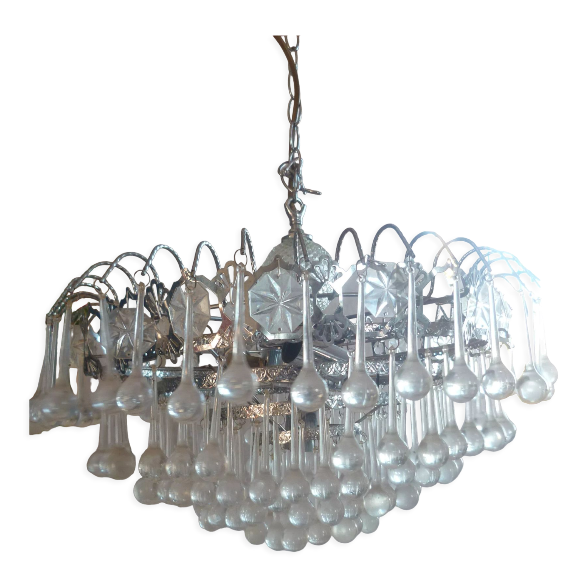 Round 3-light chandelier