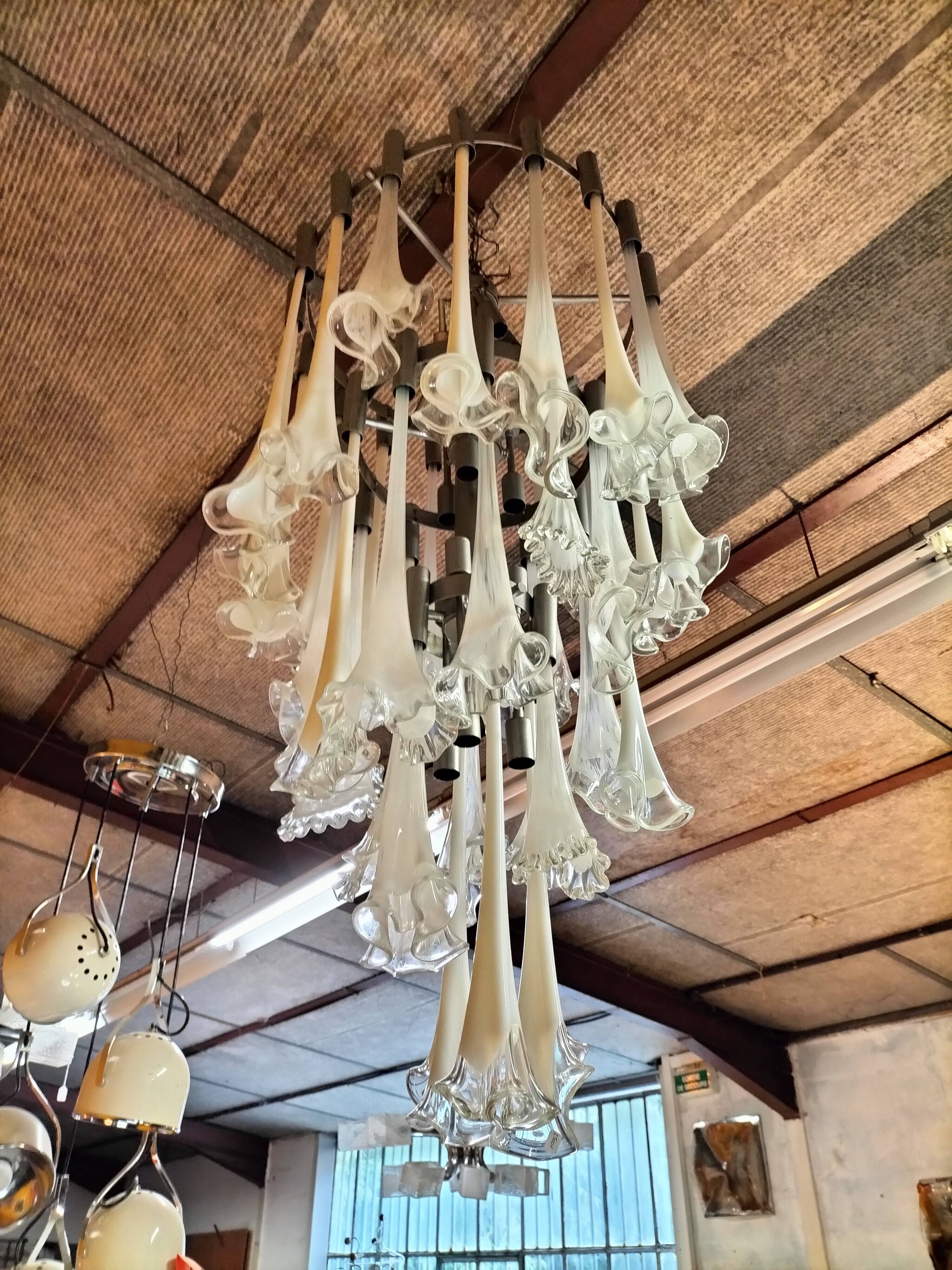 Large chandelier in murano blown glass made by mazega
