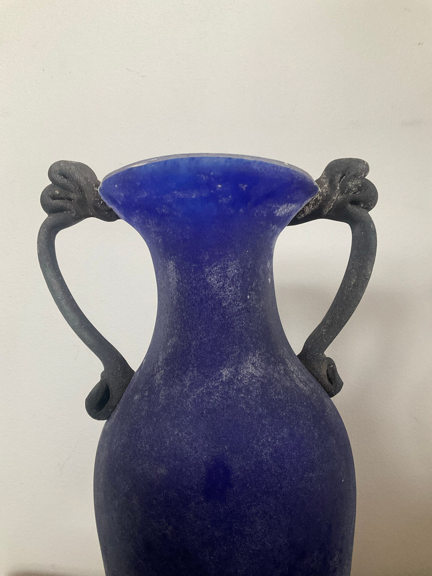 Amphora vase excavated in Murano glass