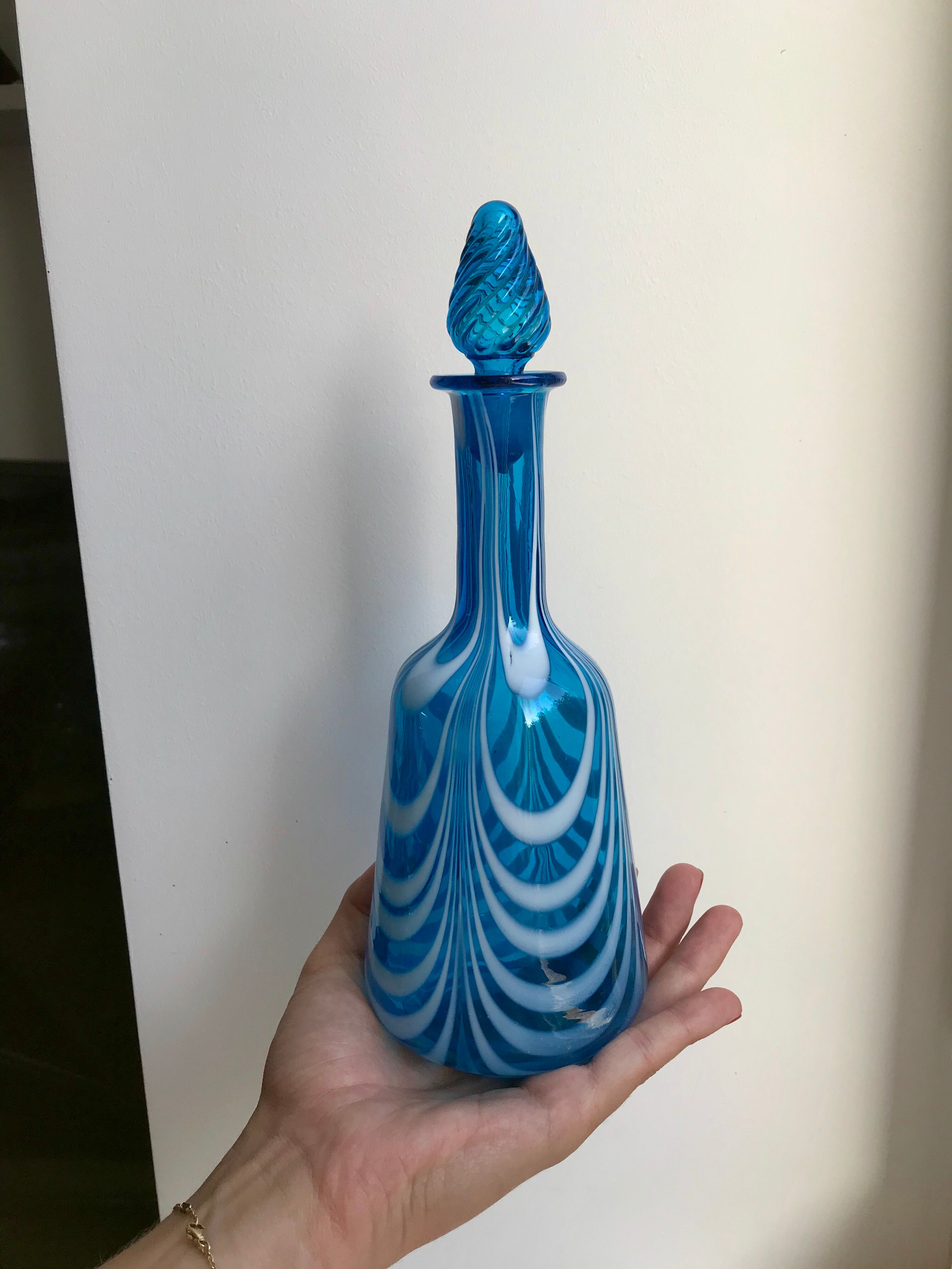 Carafe en verre bleu de Murano début XXème