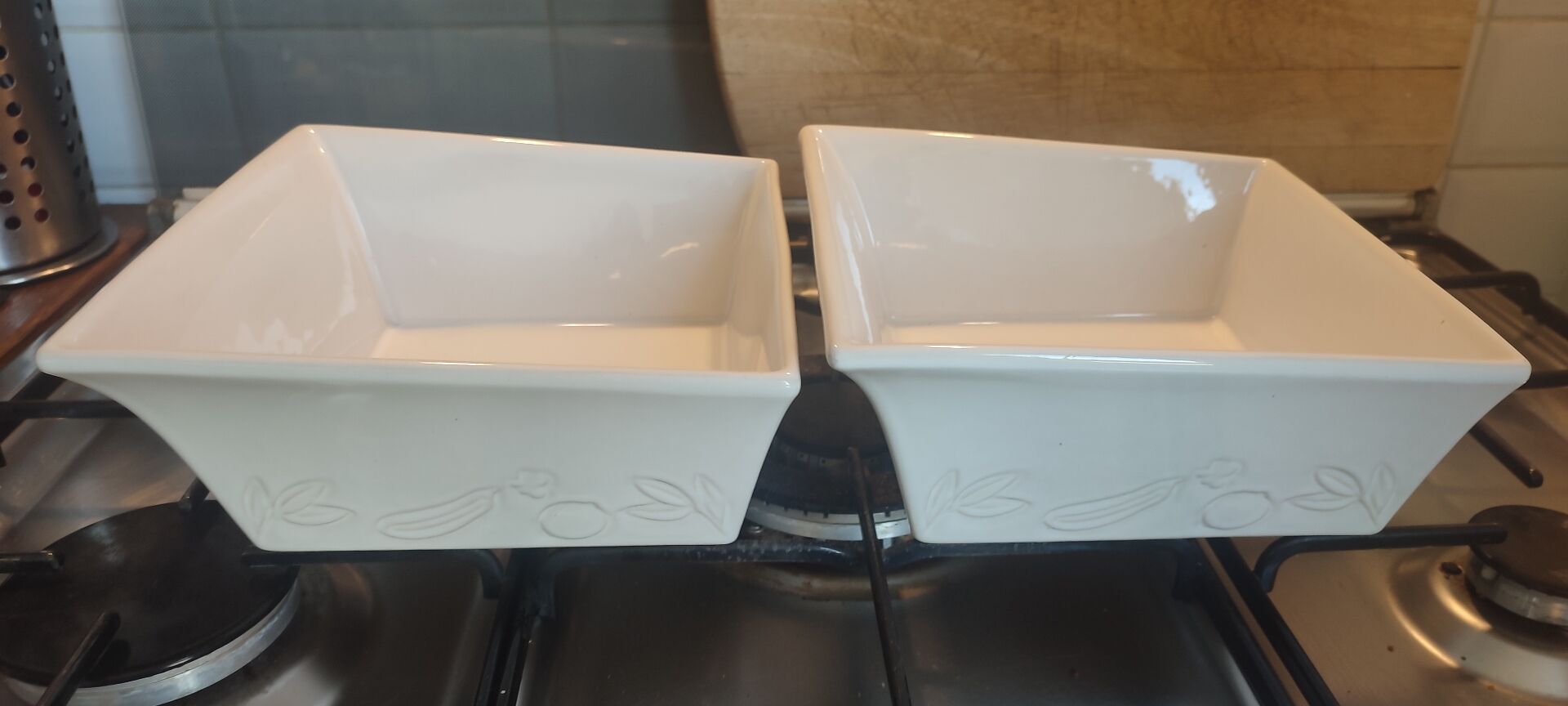 Two asymmetrical square gratin dishes BCI numbered, Made in France