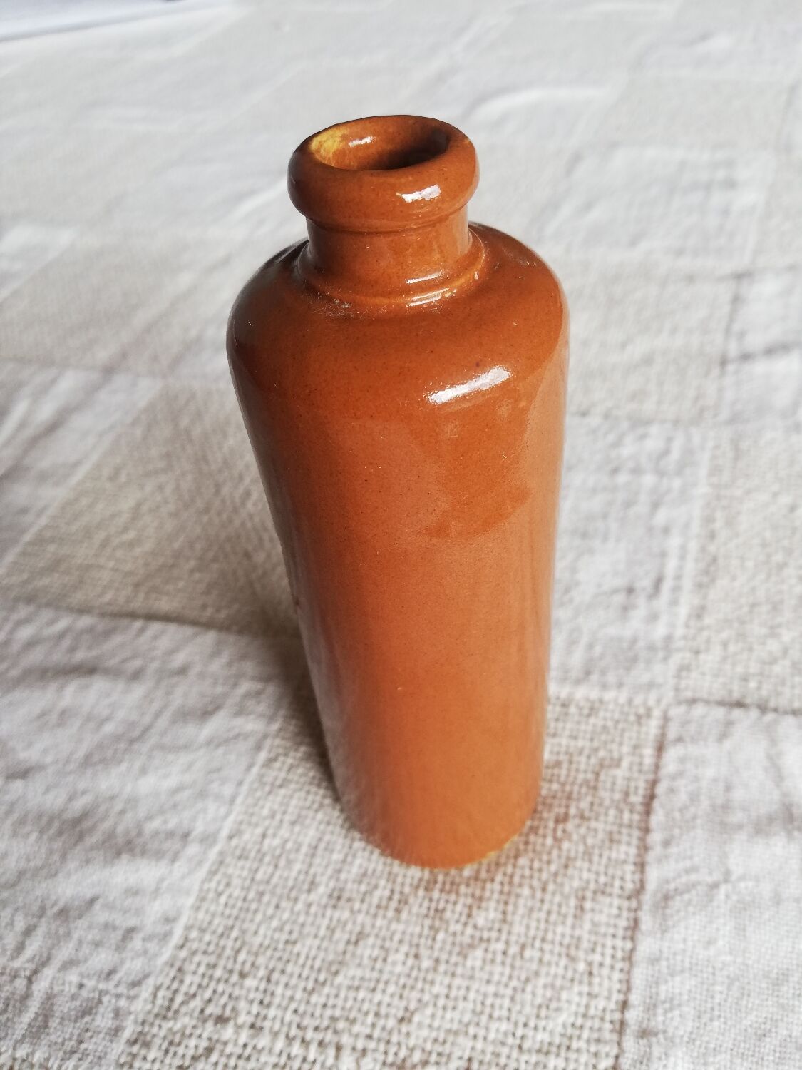 Small brown ceramic stoneware soliflore vase