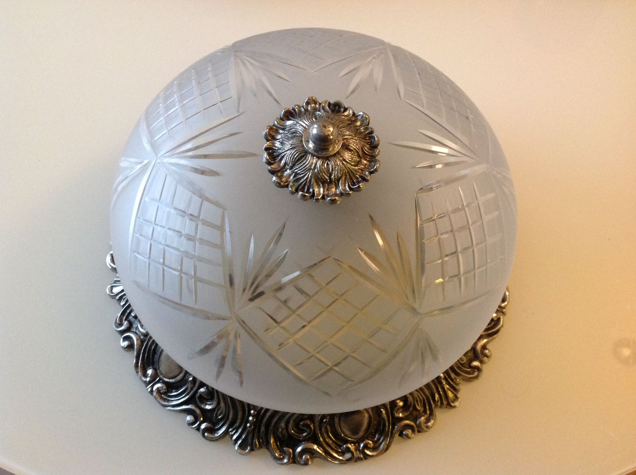 Engraved sandwind glass globe art deco style