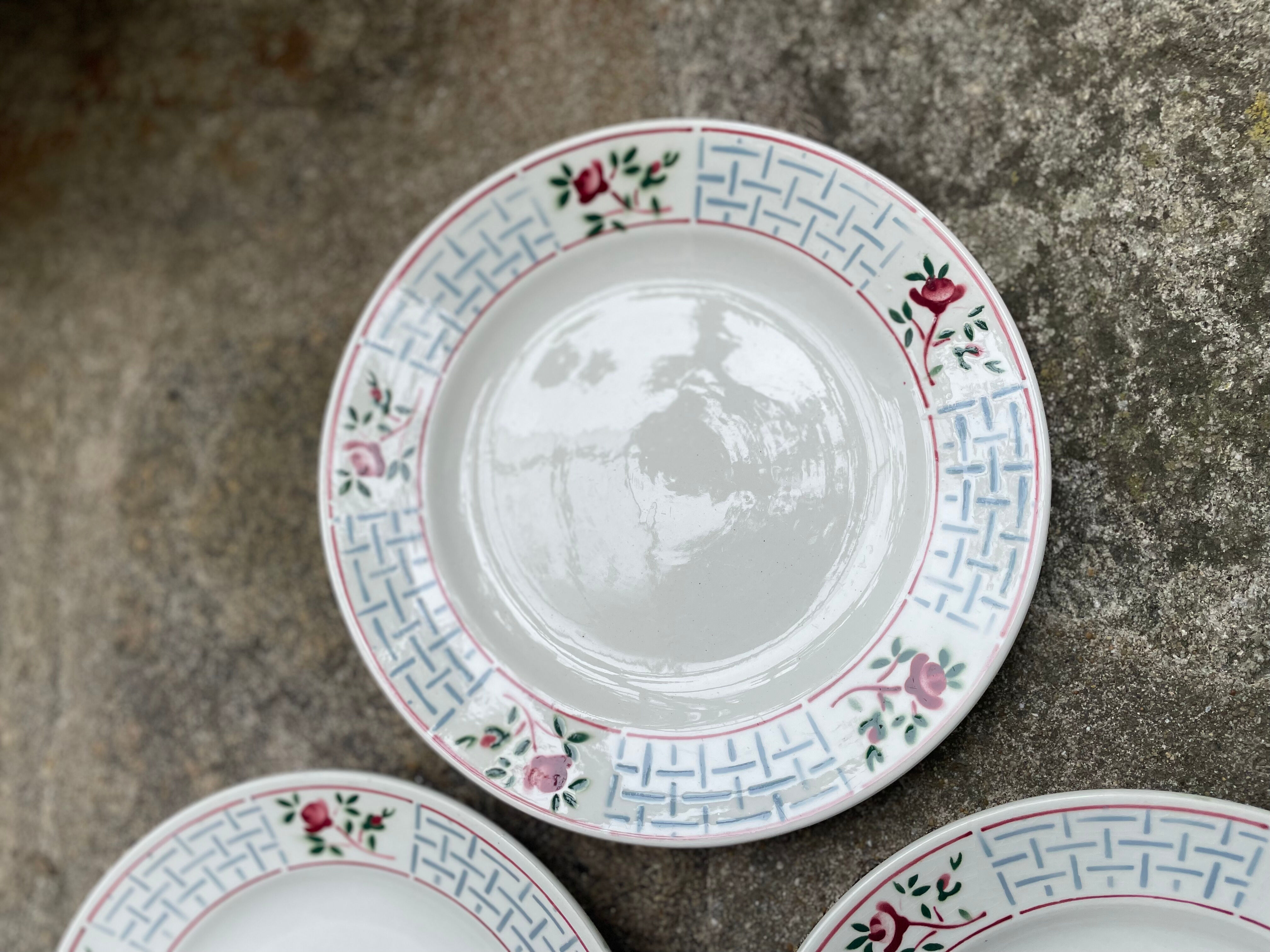 Flat plates Sarreguemines model Christiane