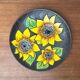 Assiette murale de poterie d'atelier allemande du milieu du siècle avec motif tournesol de Ruscha, années 1960