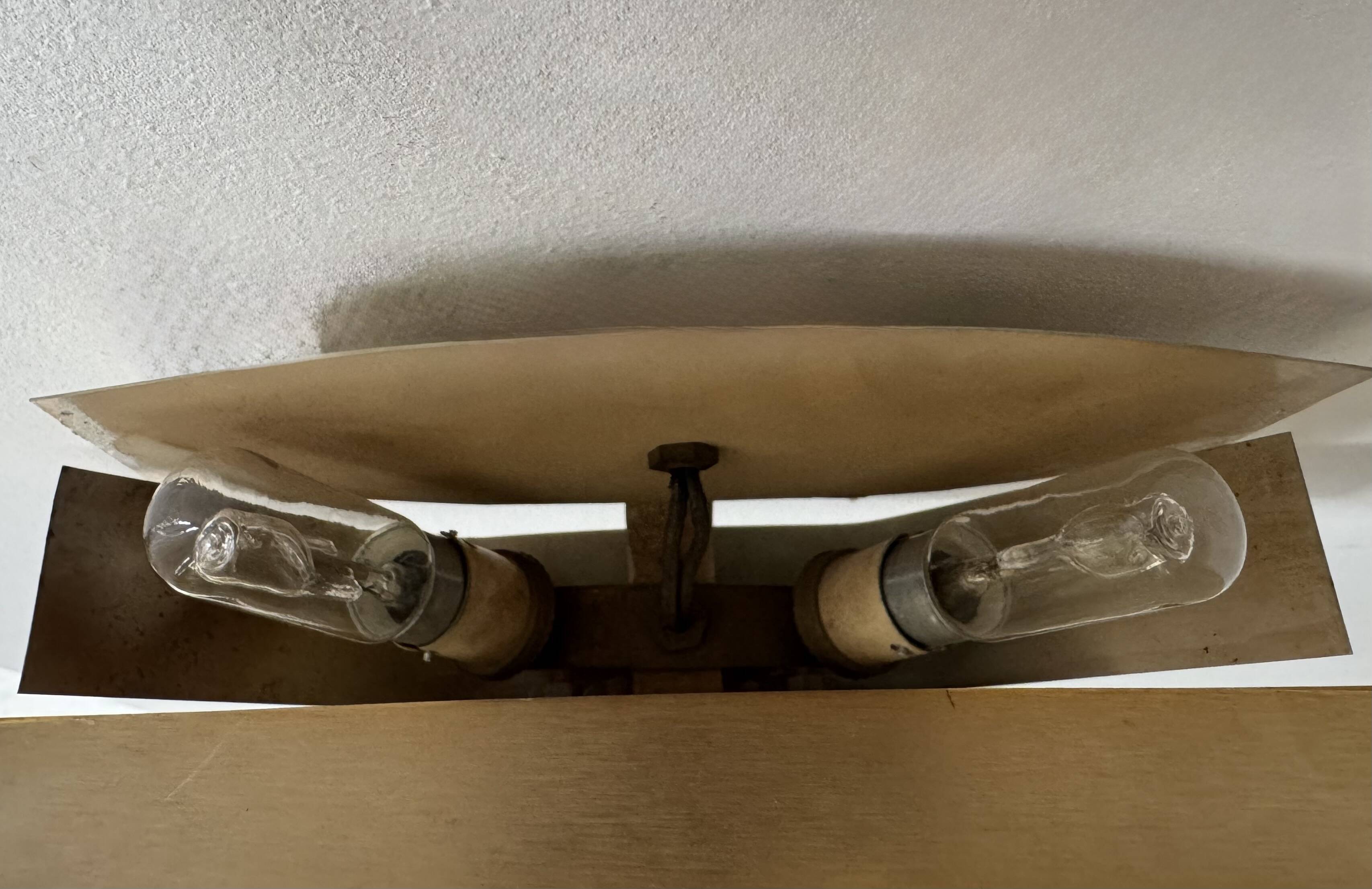 Vintage wall light attributed to Serge Mouille, brass and resin, Dallux France.