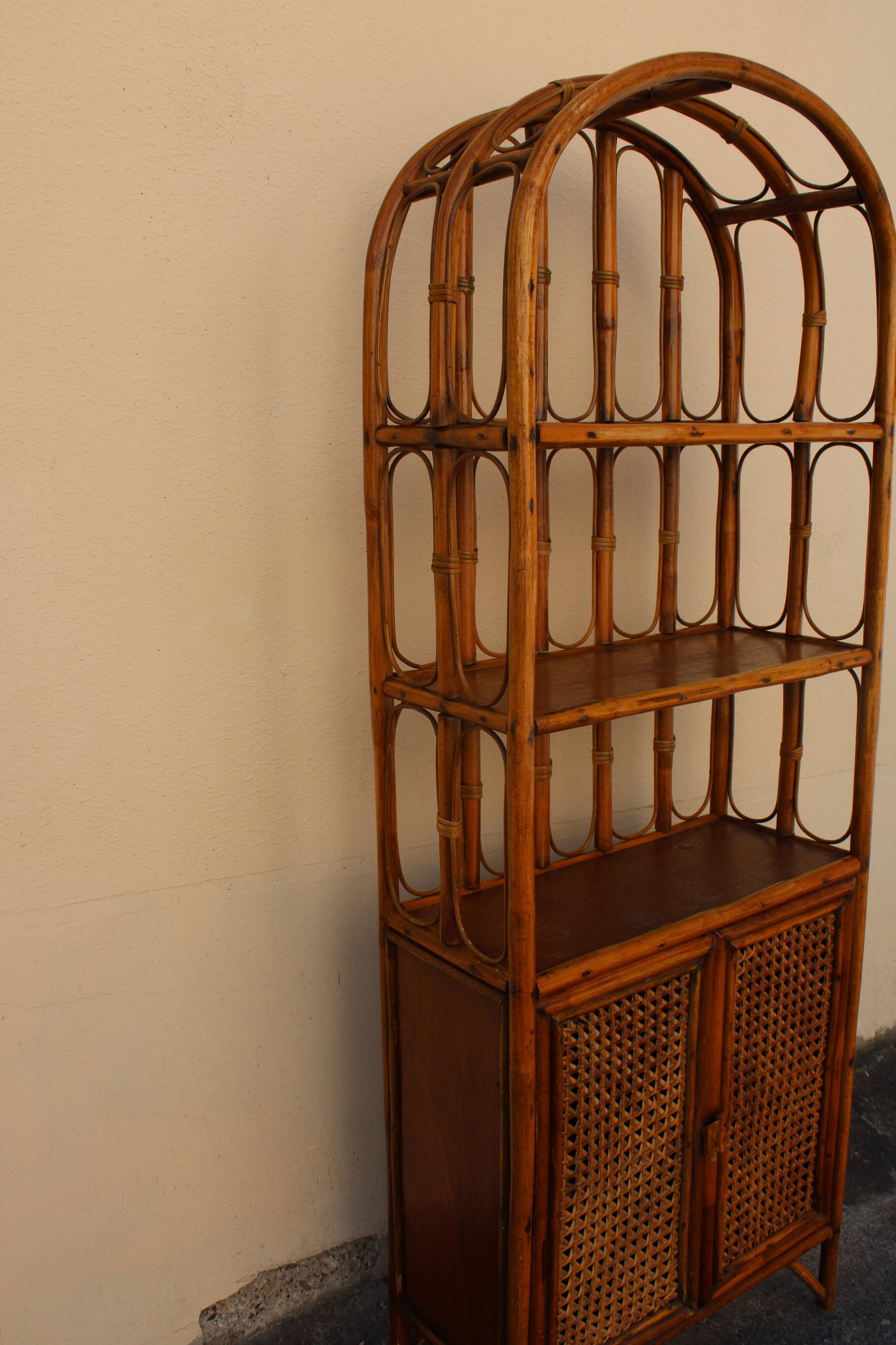 Bookcase in rattan and canning