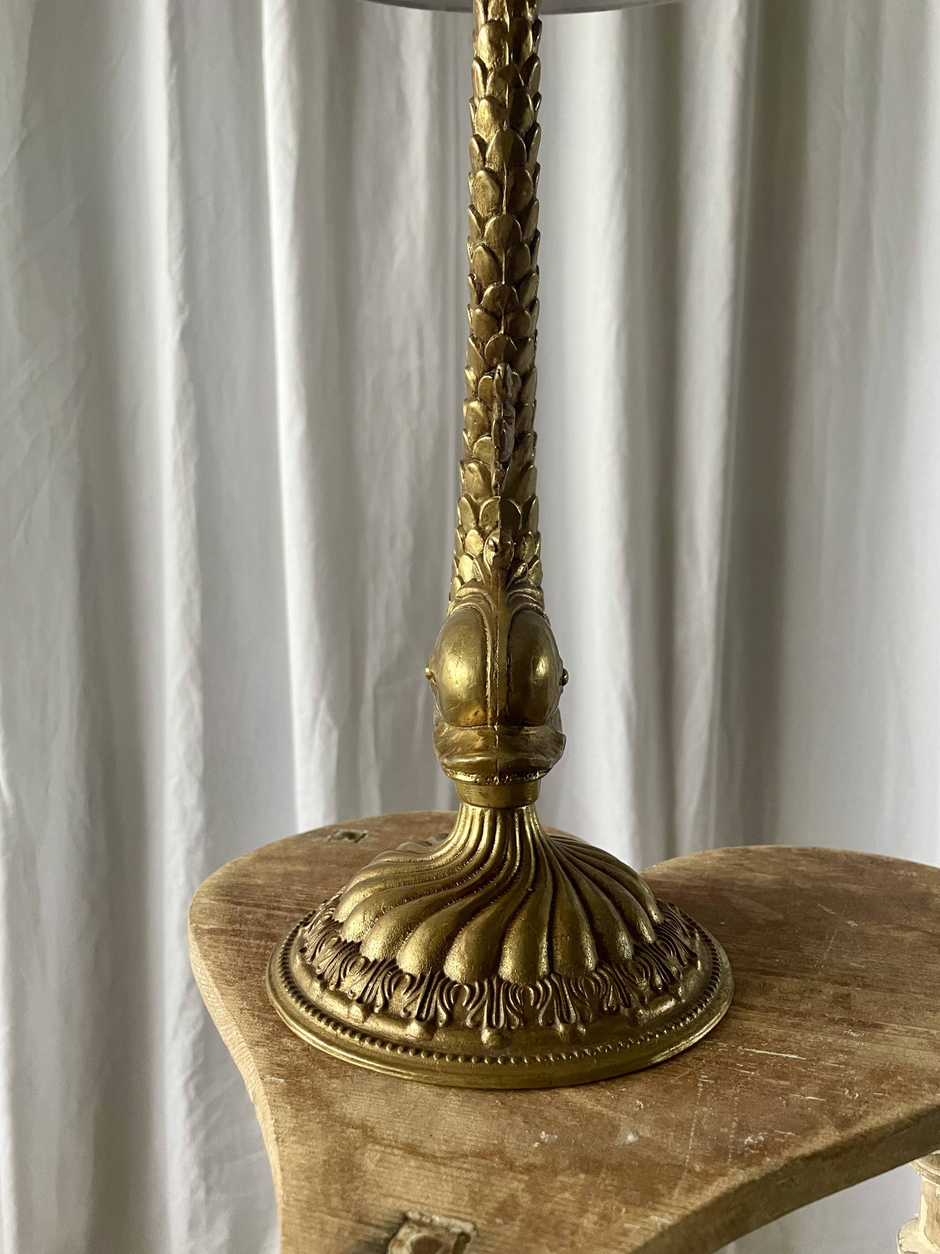 Lampe dauphin en bronze doré style Louis XV