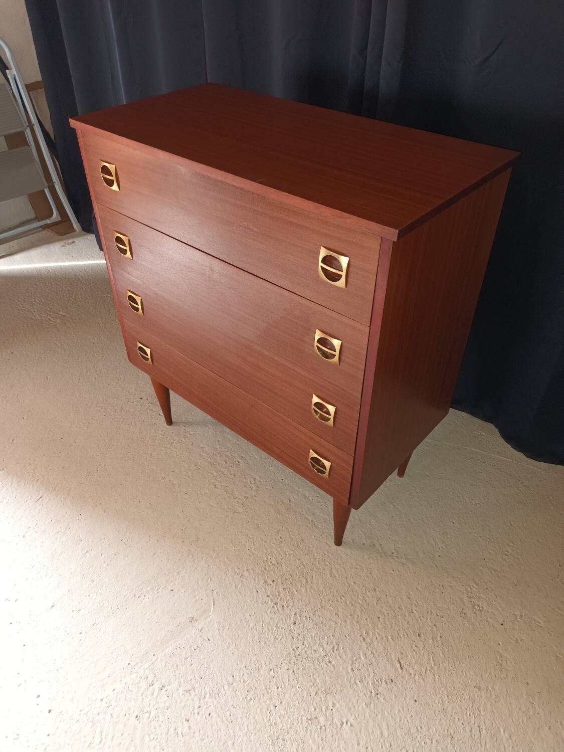 Vintage chest of drawers