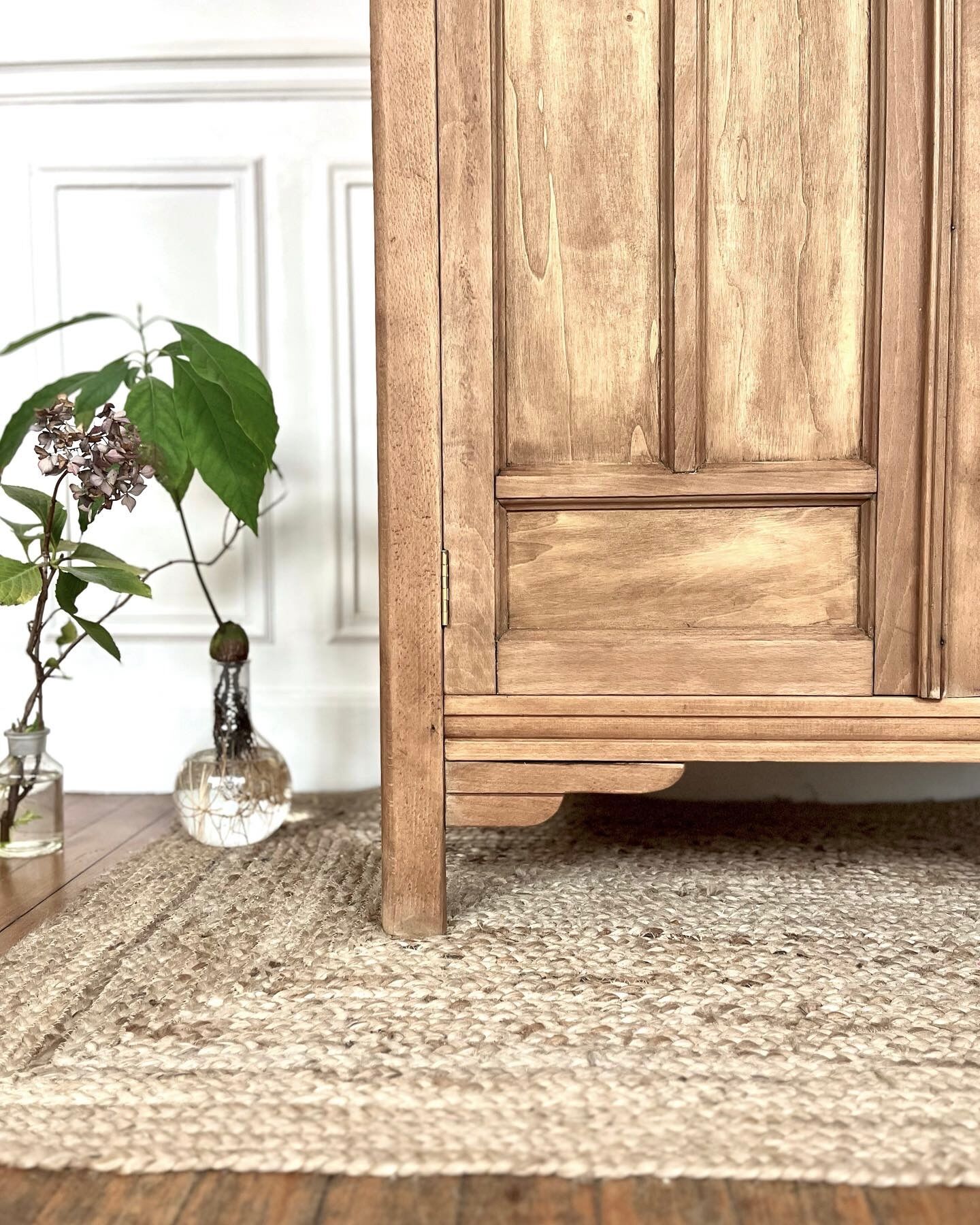 Vintage art deco cabinet