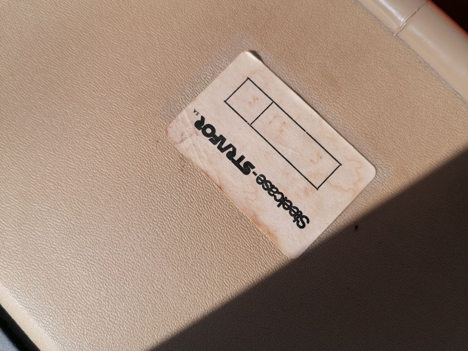 Set of 4 vintage Steelcase Strafor office chairs by Randall Buck.