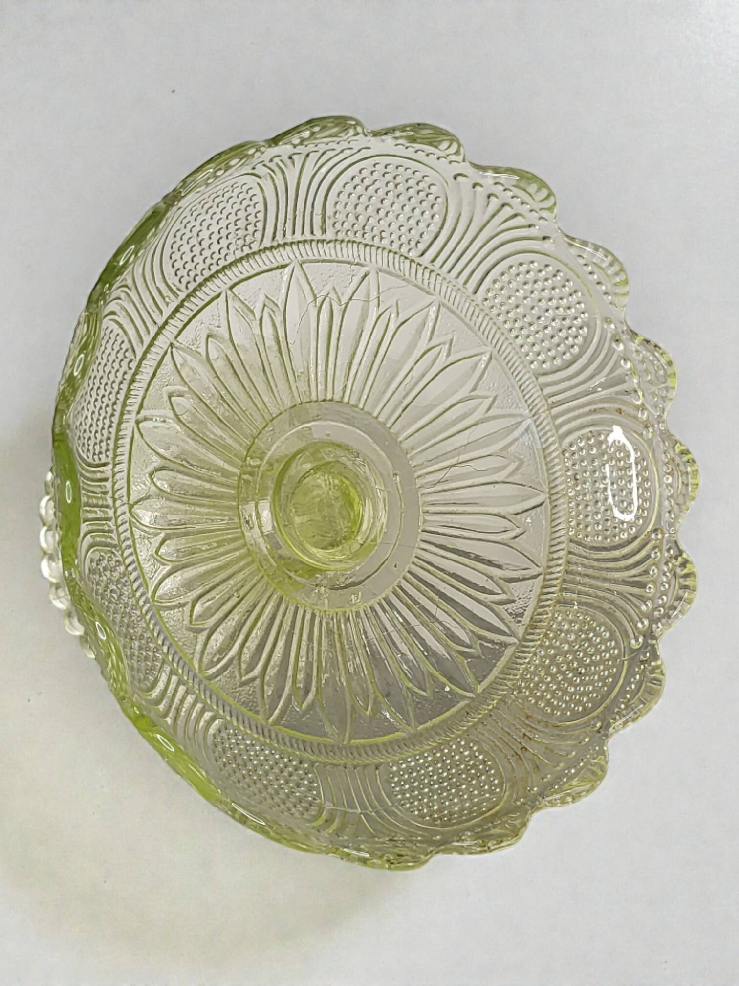 Fruit bowl / compote dish / centrepiece