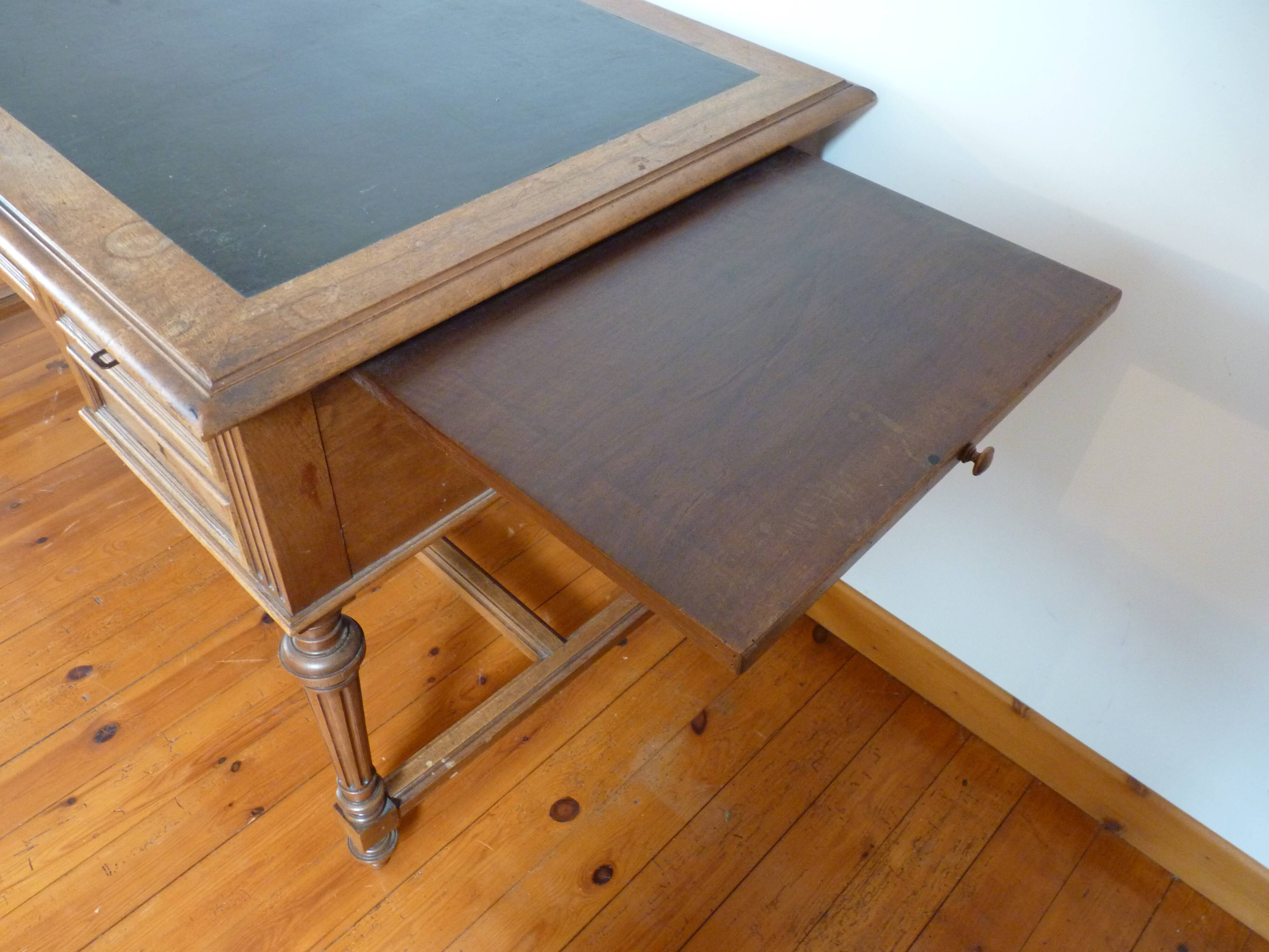 Desk Louis XVI style