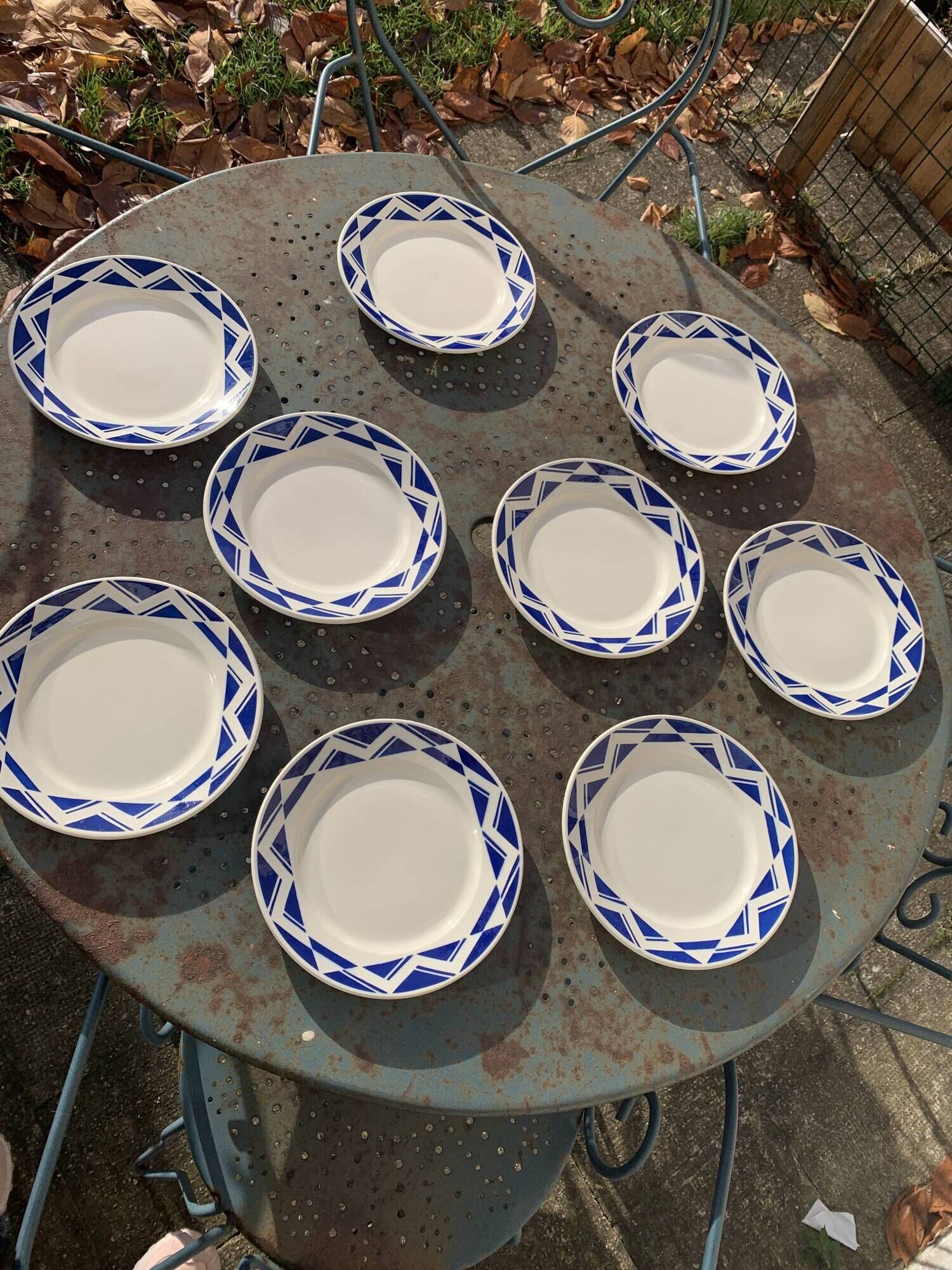 9 small plates, Courville model, Badonviller, made in France, blue geometric patterns