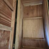Ancien grand coffre en bois sculpté acheté en Chine