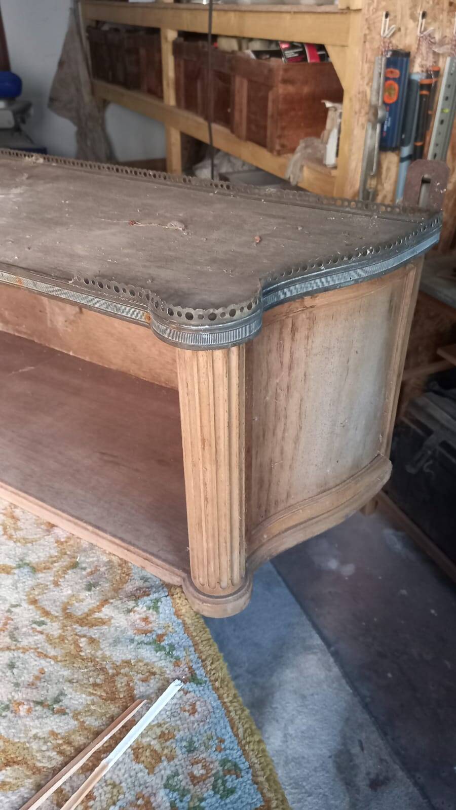 Wall shelf bookcase with brass frieze