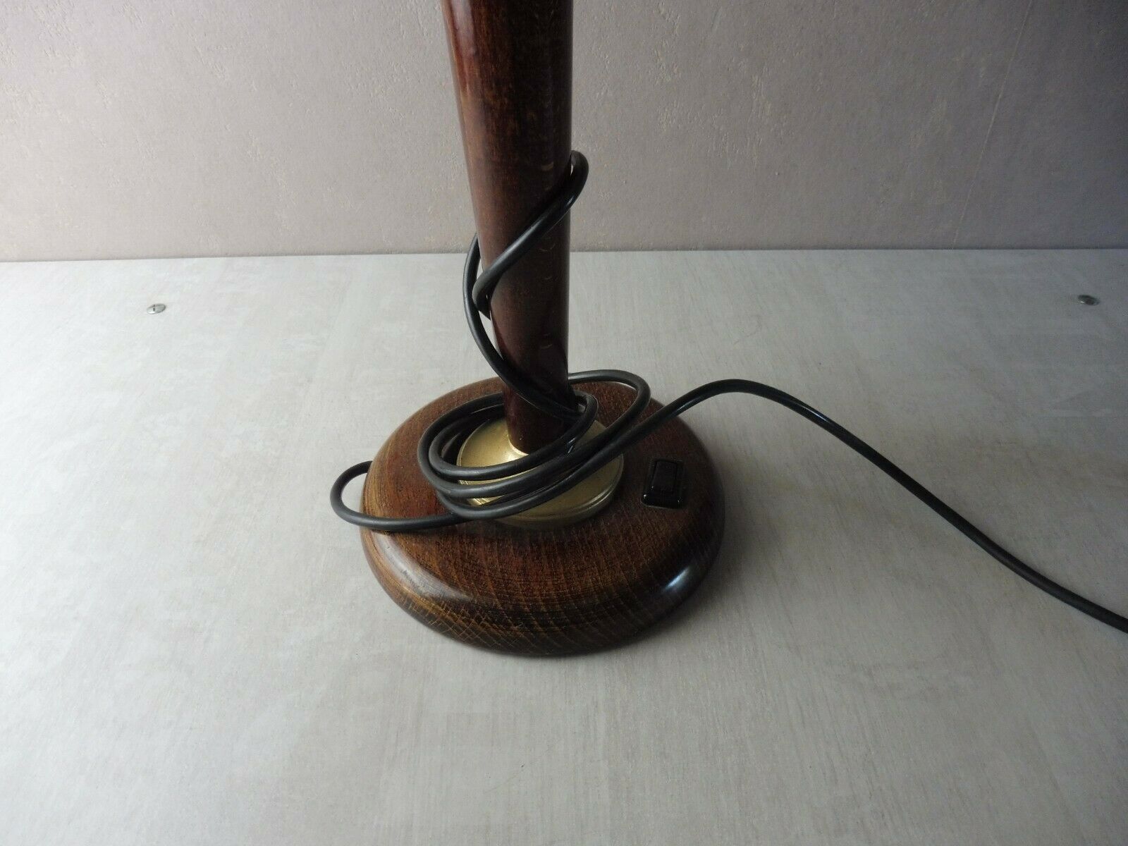 Plate table lamp, wooden, art deco