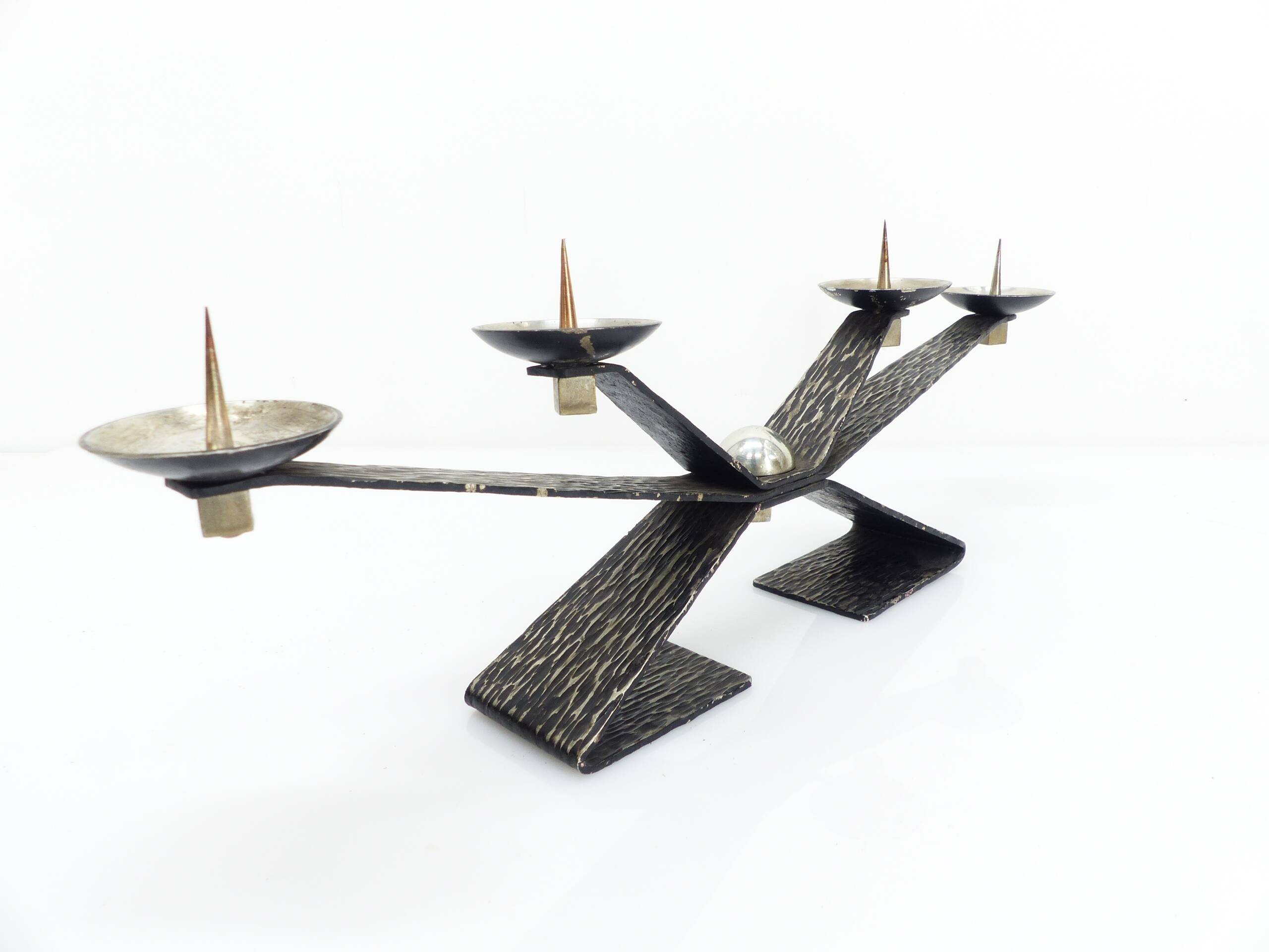 Brutalist modernist chandelier with four peaks in hammered metal 1960-1970