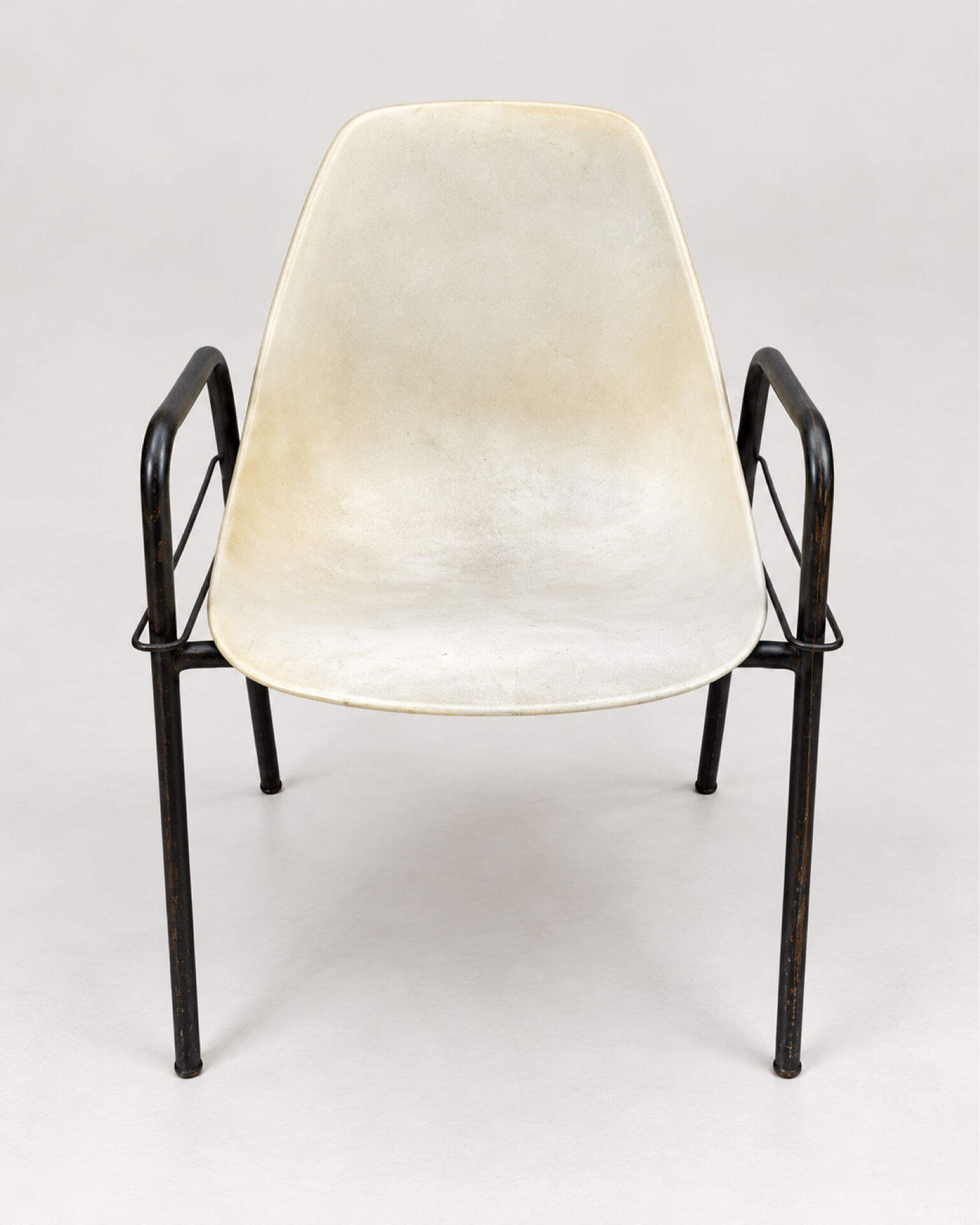 4 chairs from the 60s in Aladdin style.
