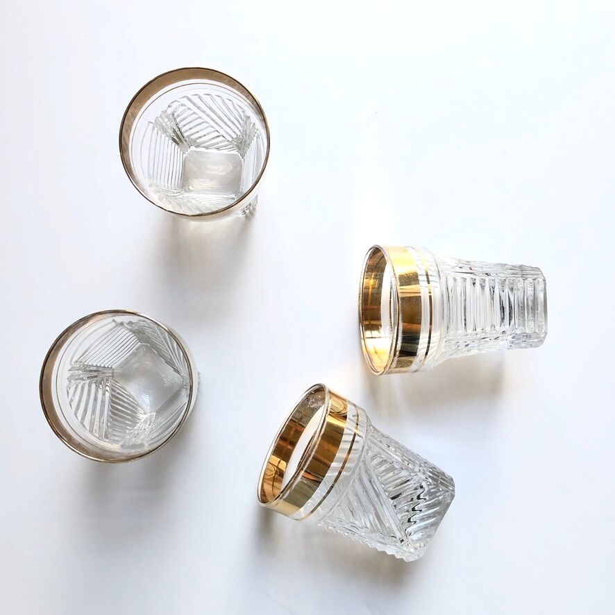 4 small retro glasses