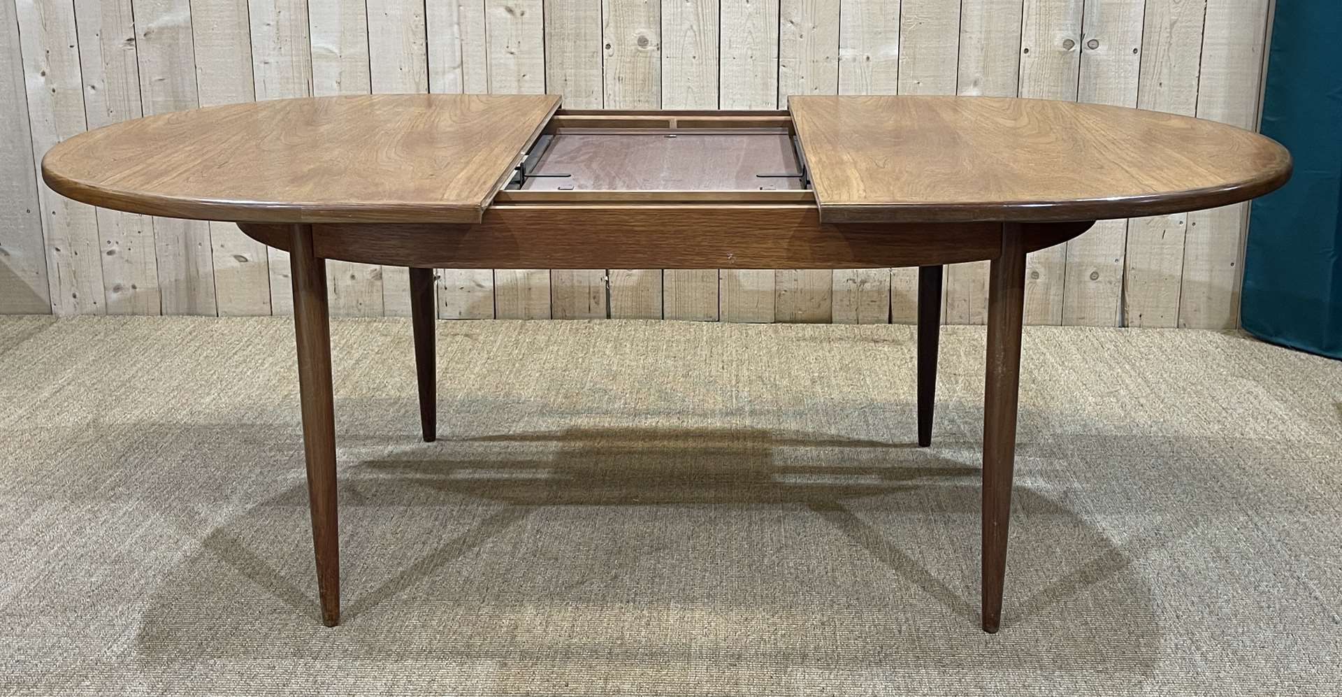 Oval table from the 70s of the G-plan brand with a butterfly extension