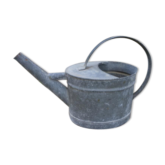 Zinc watering can