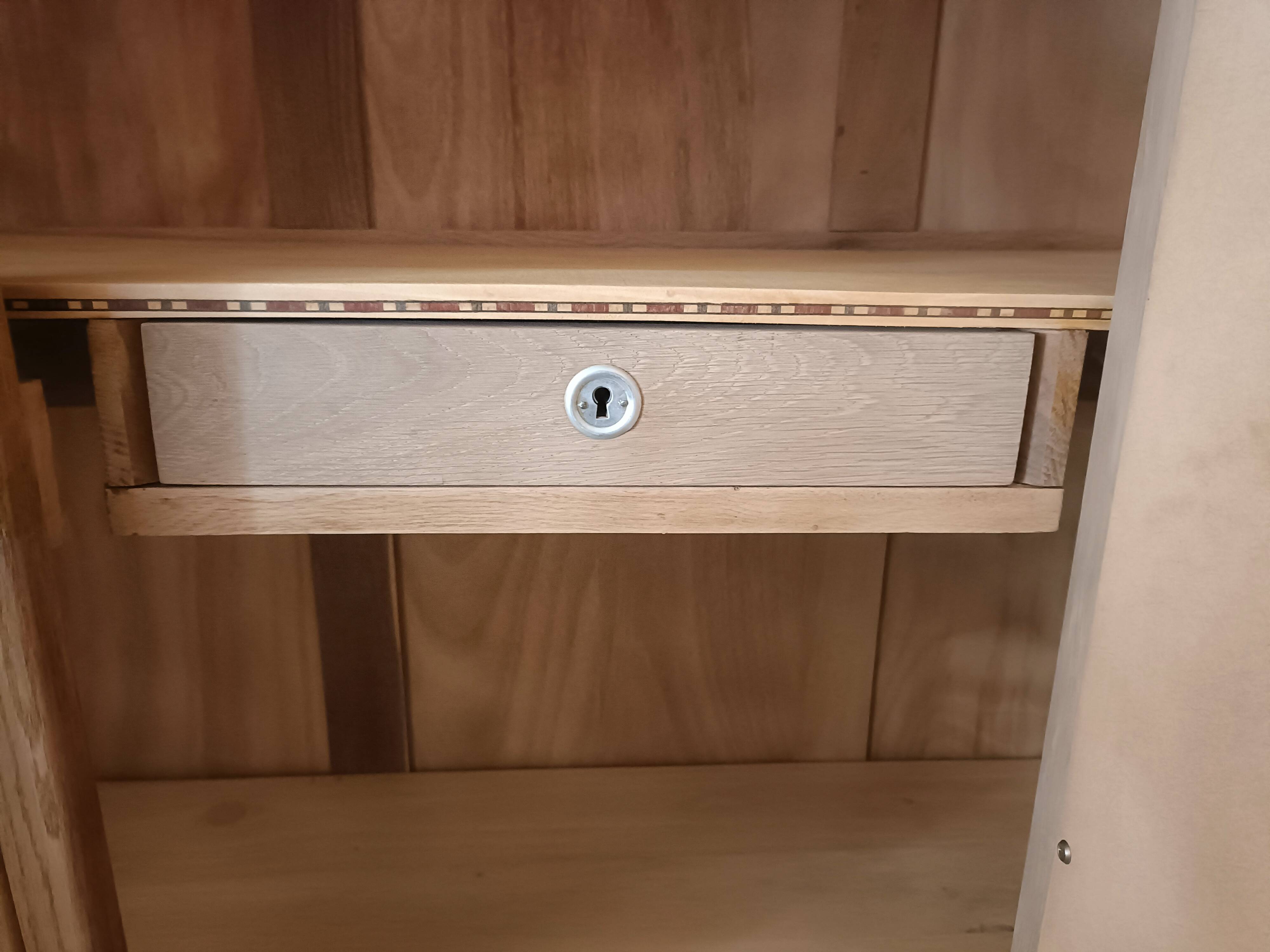 Armoire Art Déco rénovée
