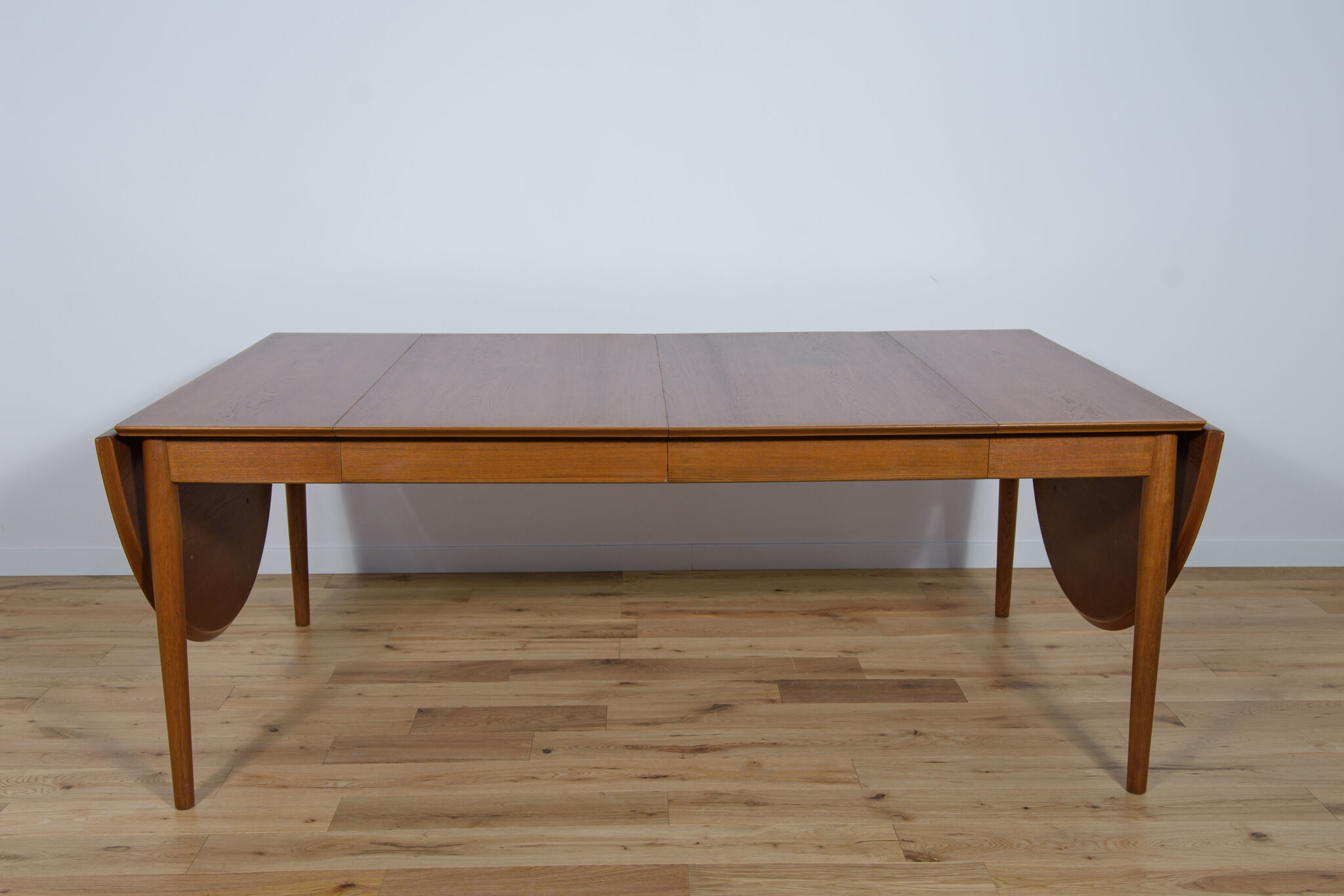 Table à manger extensible en teck, années 1960