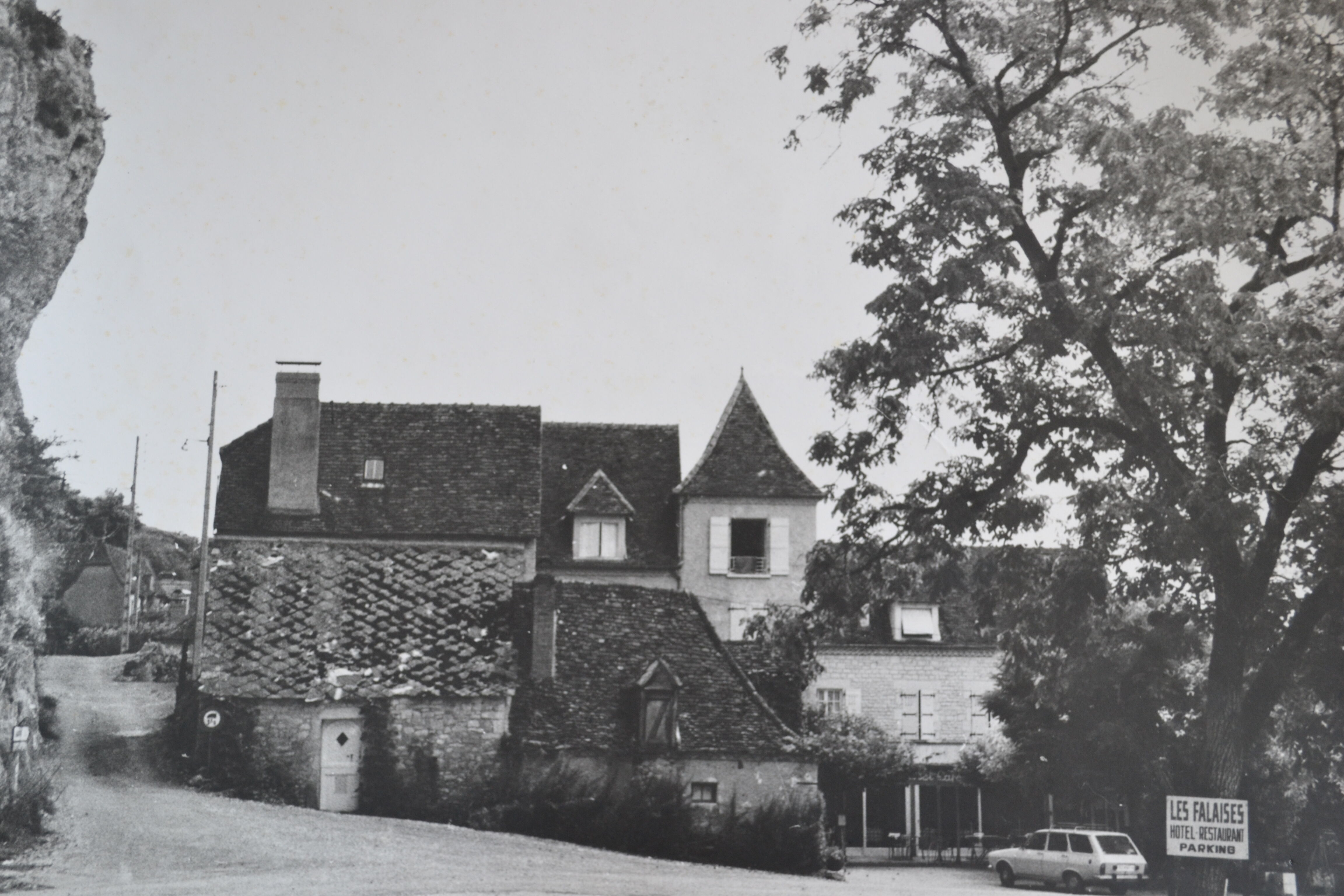 Anonymous film photo hotel restaurant les falaises gluges circa 1970