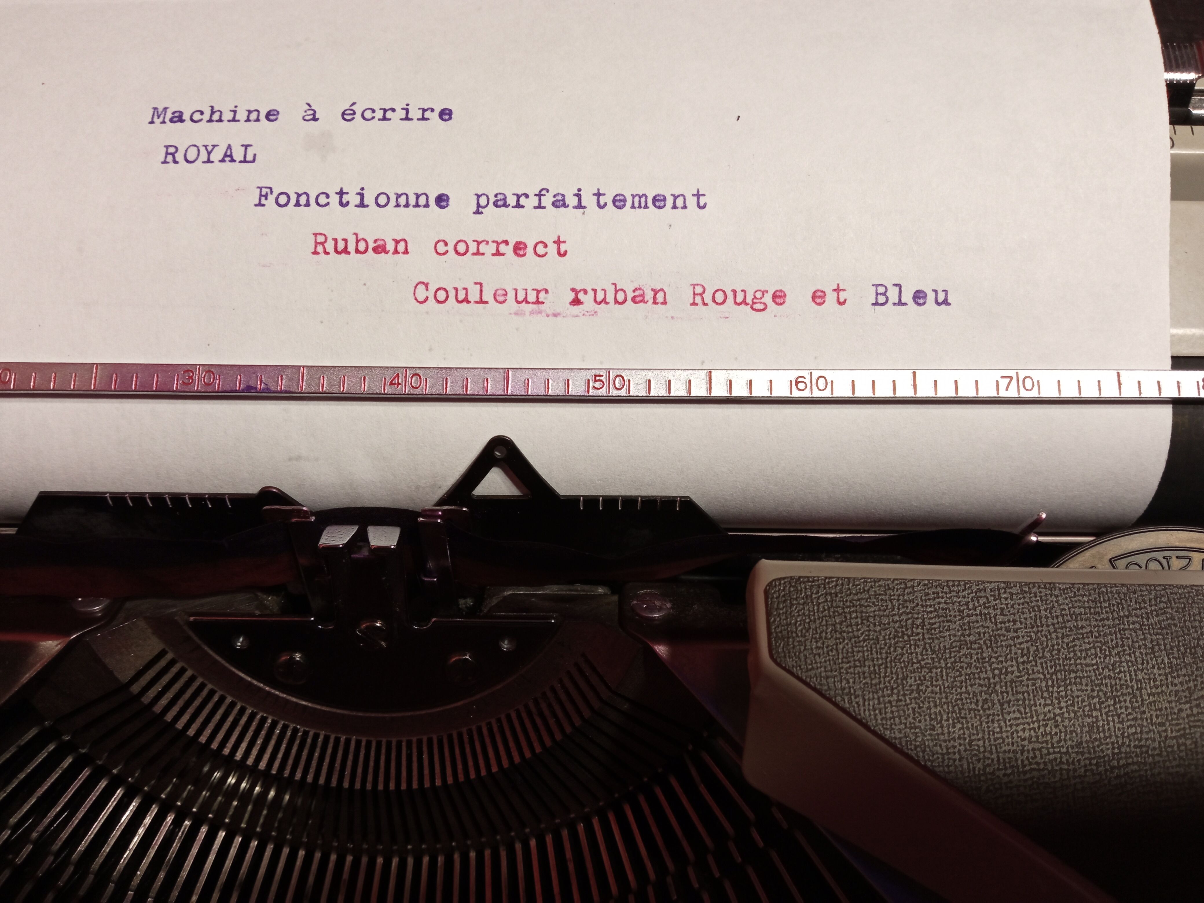 Royal 200 vintage typewriter