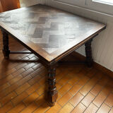 Rustic oak table with extensions