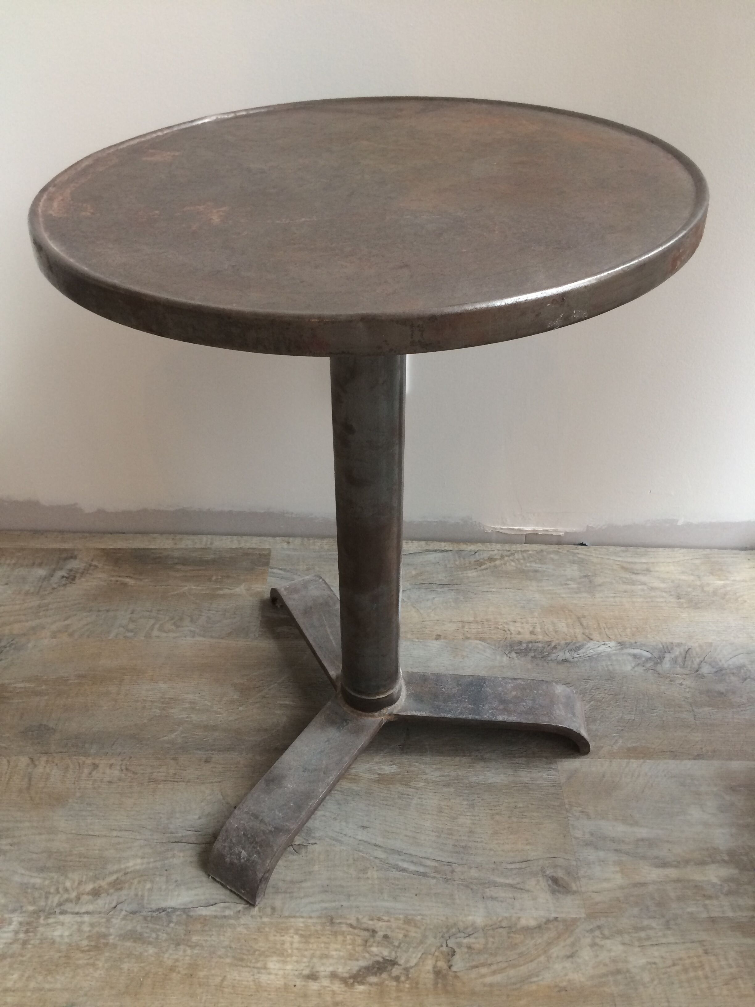 Brasserie terrace table