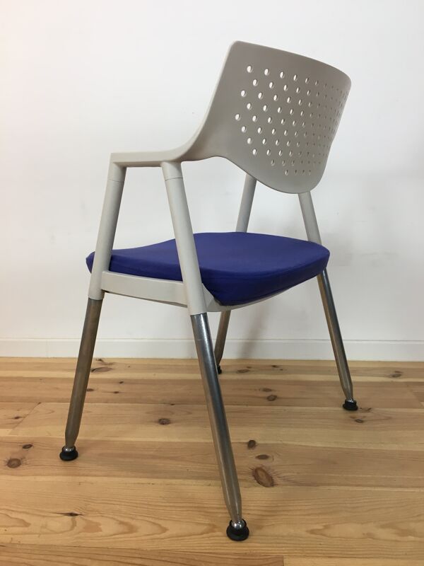 chaise vitra Blanche Et Bleue