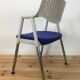 Chaise Vitra blanche et bleue