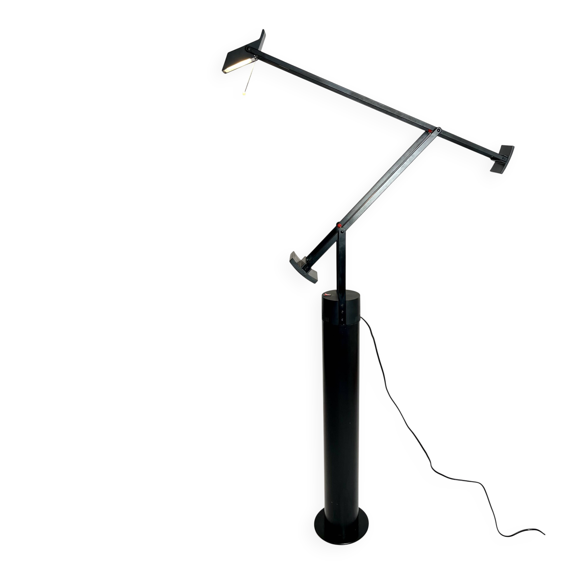 Vintage Artemide Tizio Lamp by Richard Sapper, Italian Design Icon, 1970s