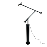 Vintage Artemide Tizio Lamp by Richard Sapper, Italian Design Icon, 1970s