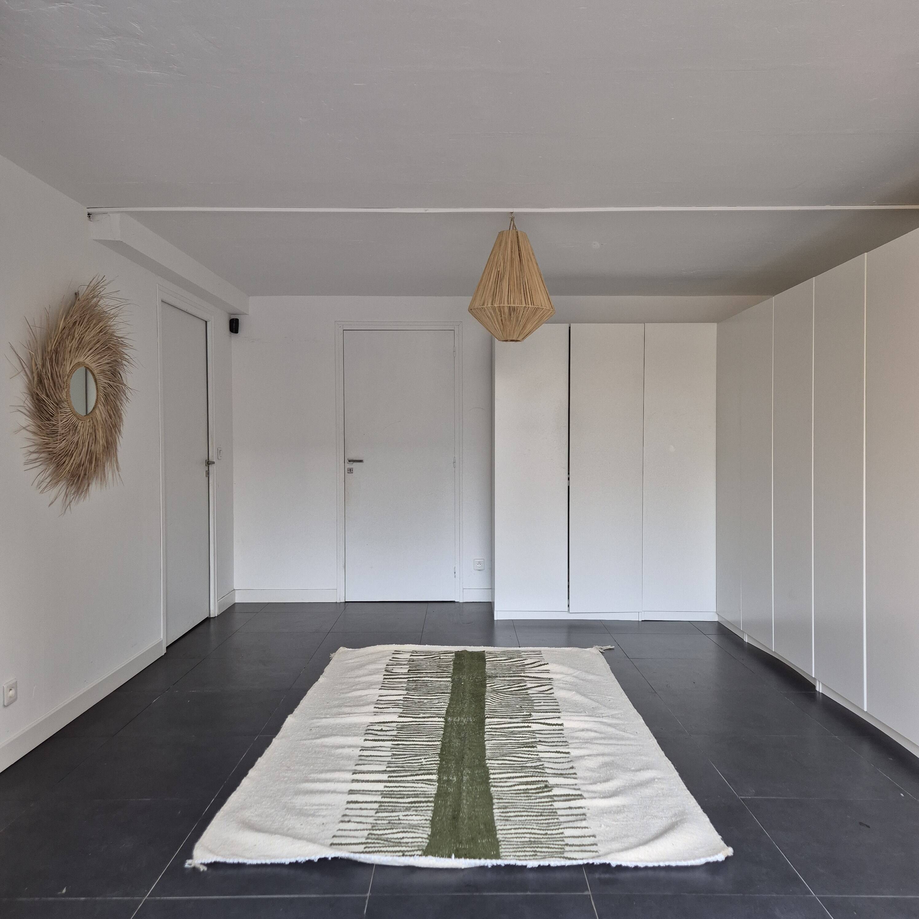 Berber kilim rug 150x250