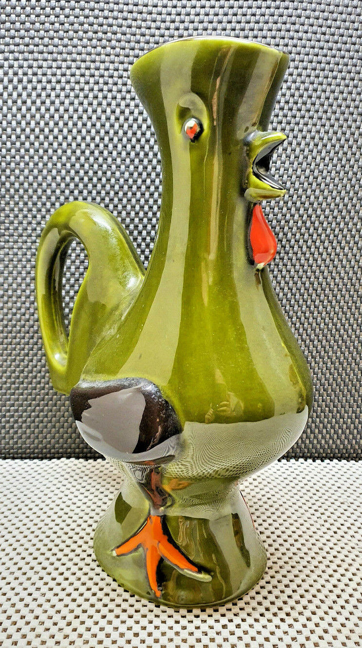 Pitcher in barbotine